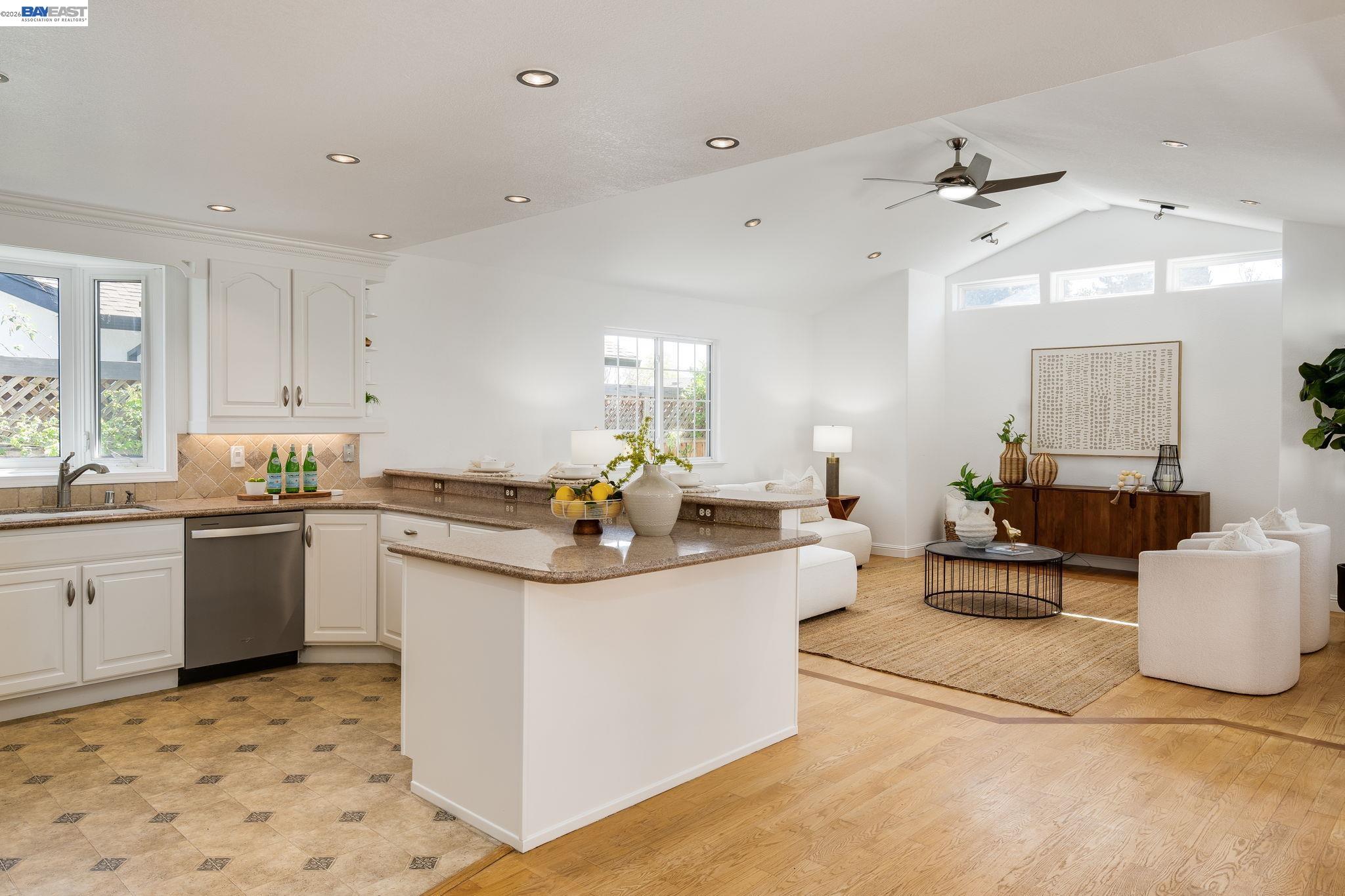 Detail Gallery Image 8 of 39 For 7434 Larkdale Ave, Dublin,  CA 94568 - 3 Beds | 2 Baths