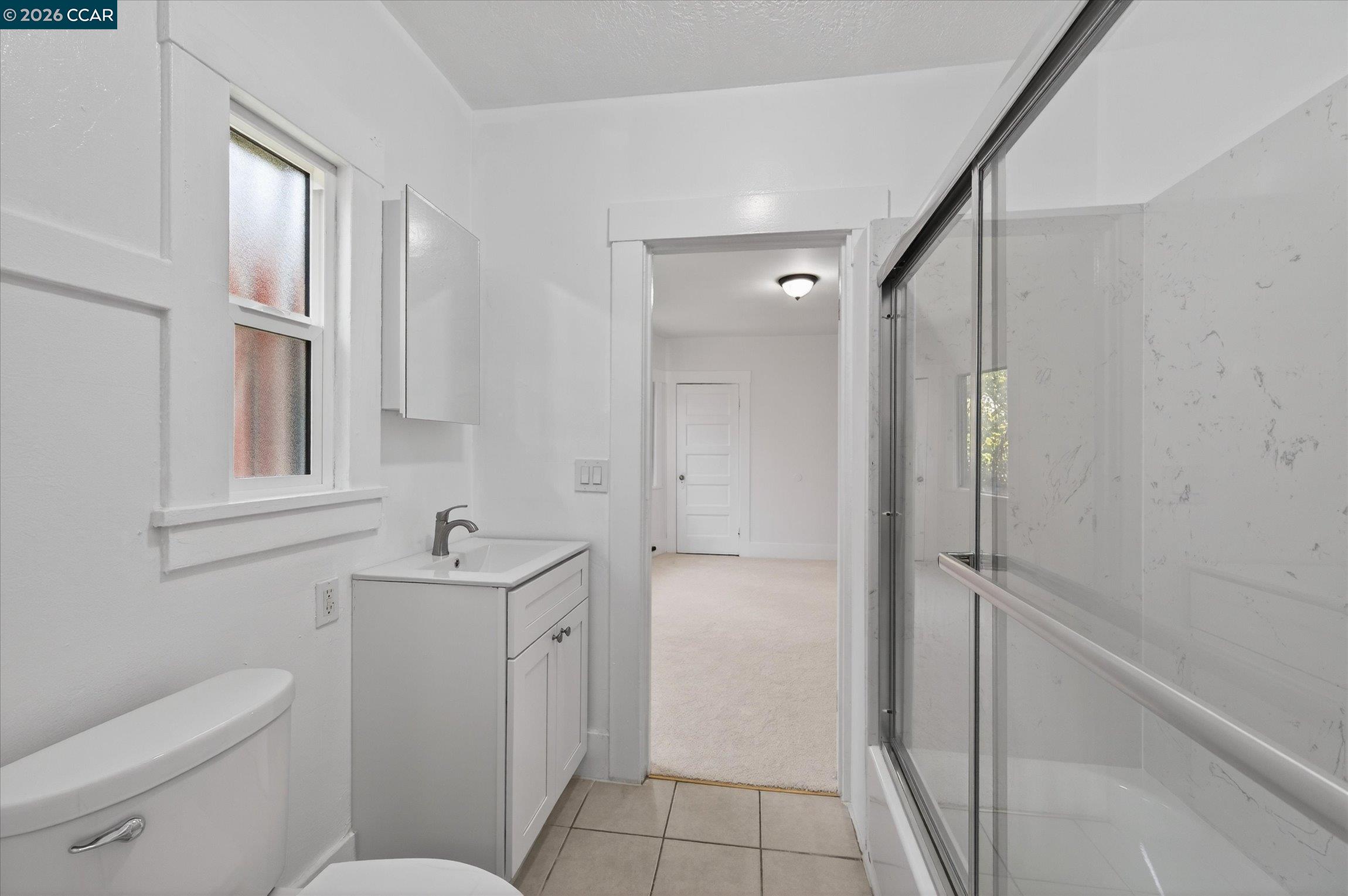 Detail Gallery Image 11 of 33 For 2837 Minna Ave, Oakland,  CA 94619 - 3 Beds | 2 Baths
