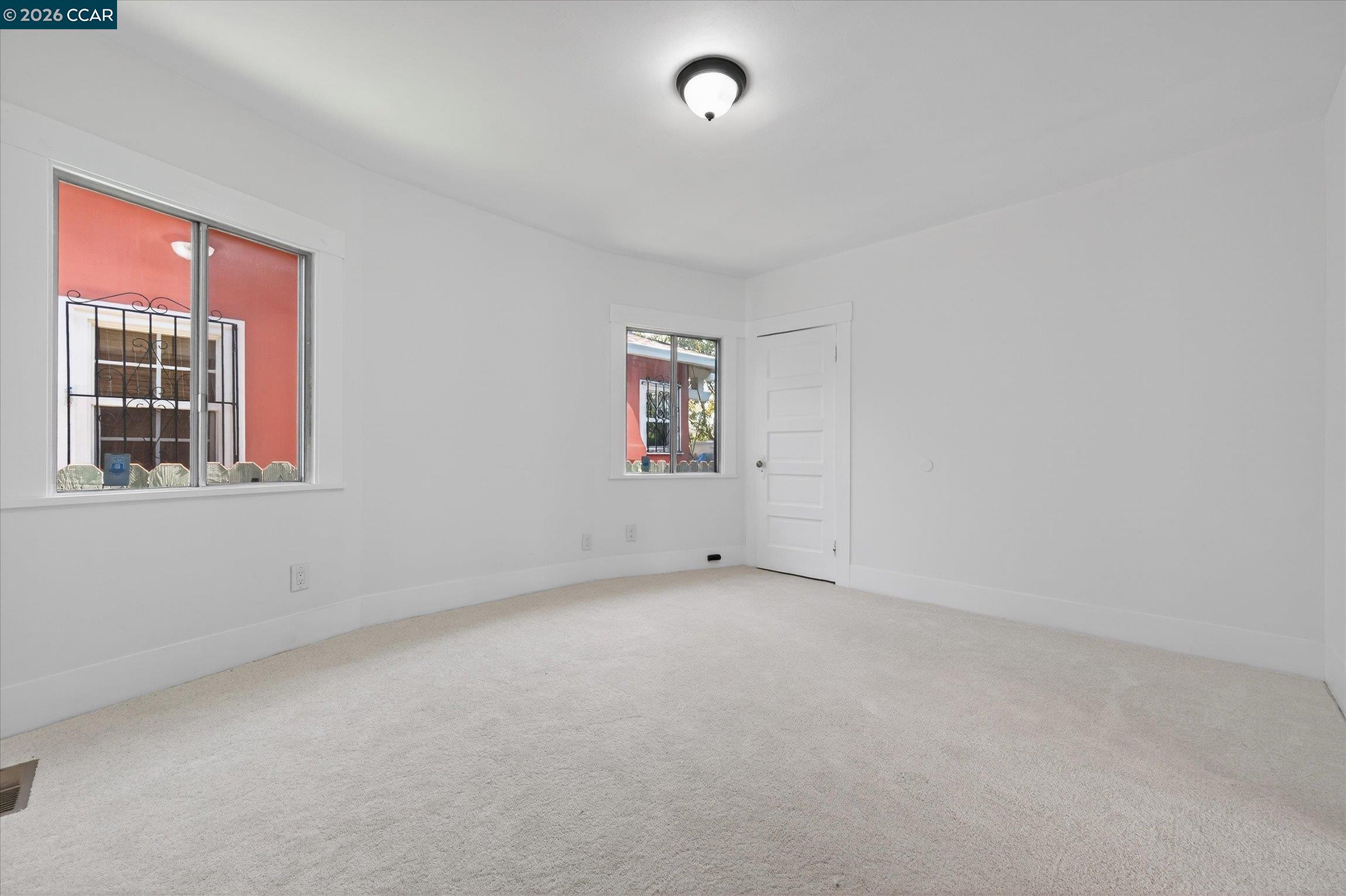 Detail Gallery Image 14 of 33 For 2837 Minna Ave, Oakland,  CA 94619 - 3 Beds | 2 Baths