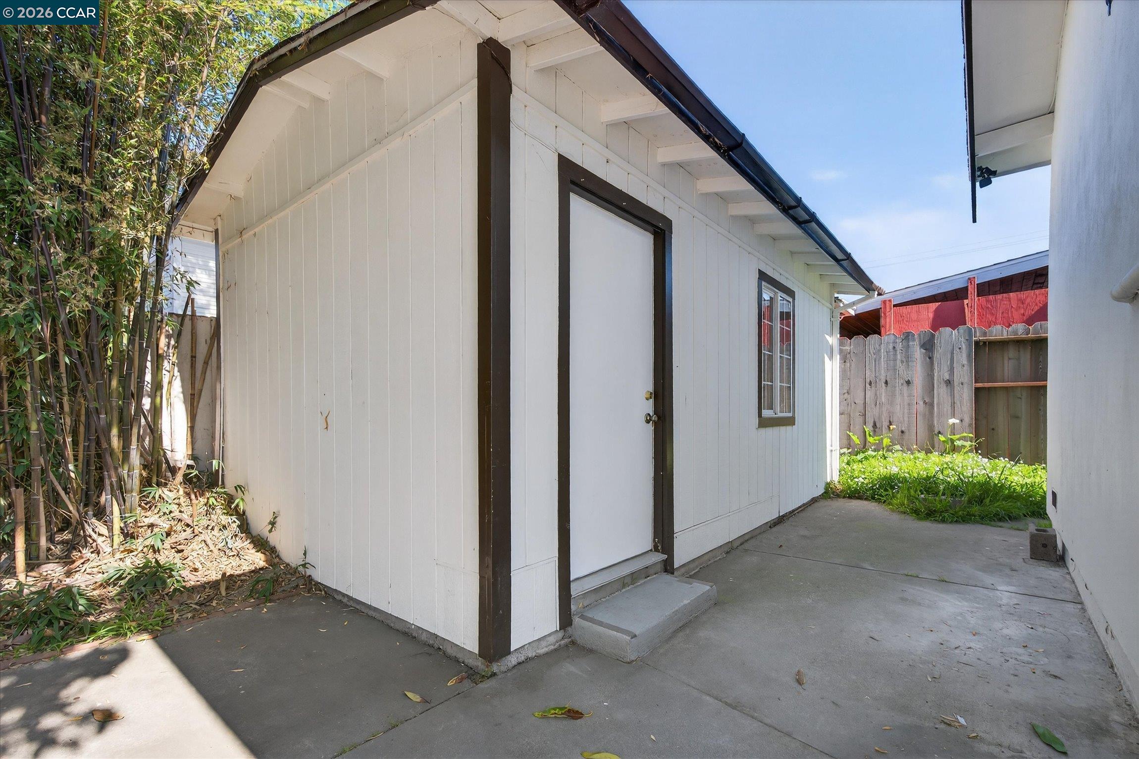 Detail Gallery Image 21 of 33 For 2837 Minna Ave, Oakland,  CA 94619 - 3 Beds | 2 Baths
