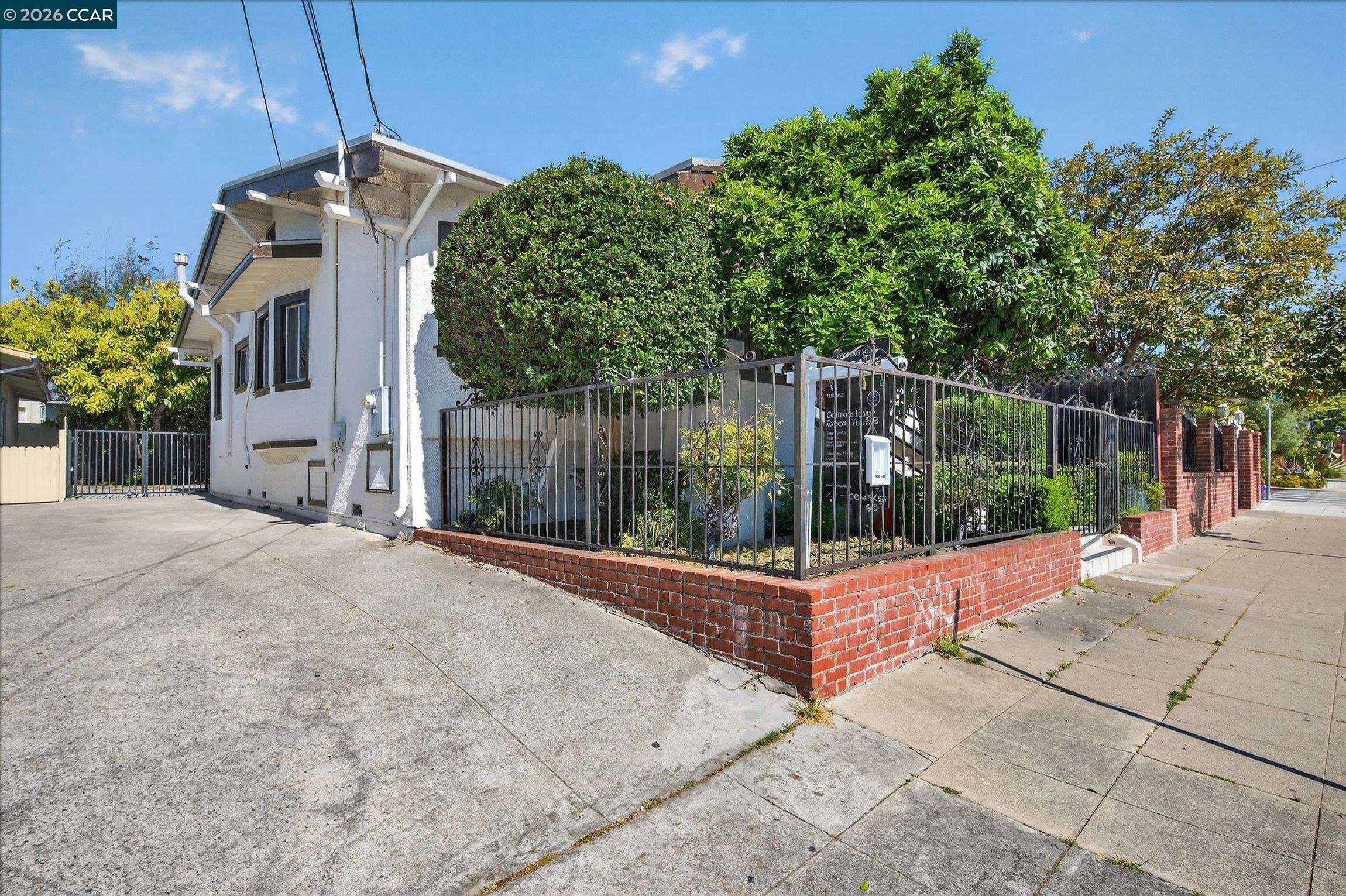 Detail Gallery Image 30 of 33 For 2837 Minna Ave, Oakland,  CA 94619 - 3 Beds | 2 Baths