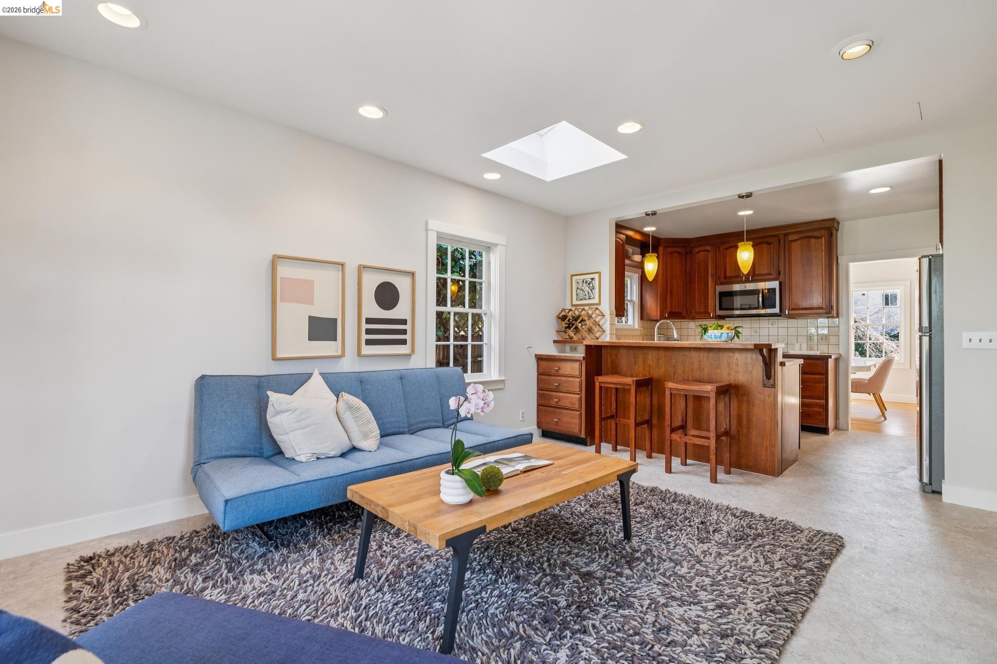 Detail Gallery Image 17 of 44 For 1815 Vine St, Berkeley,  CA 94703 - 3 Beds | 2 Baths