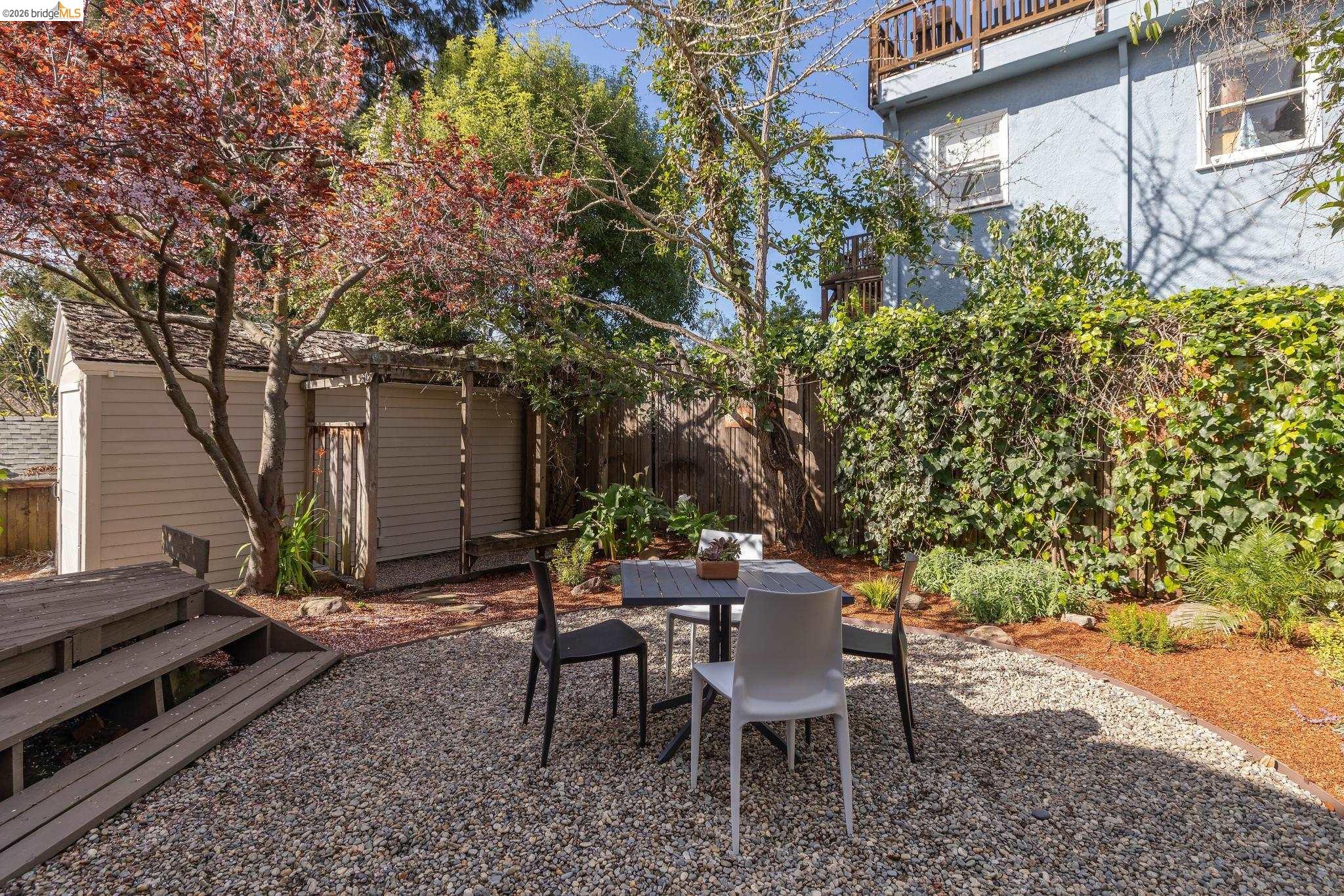 Detail Gallery Image 34 of 44 For 1815 Vine St, Berkeley,  CA 94703 - 3 Beds | 2 Baths