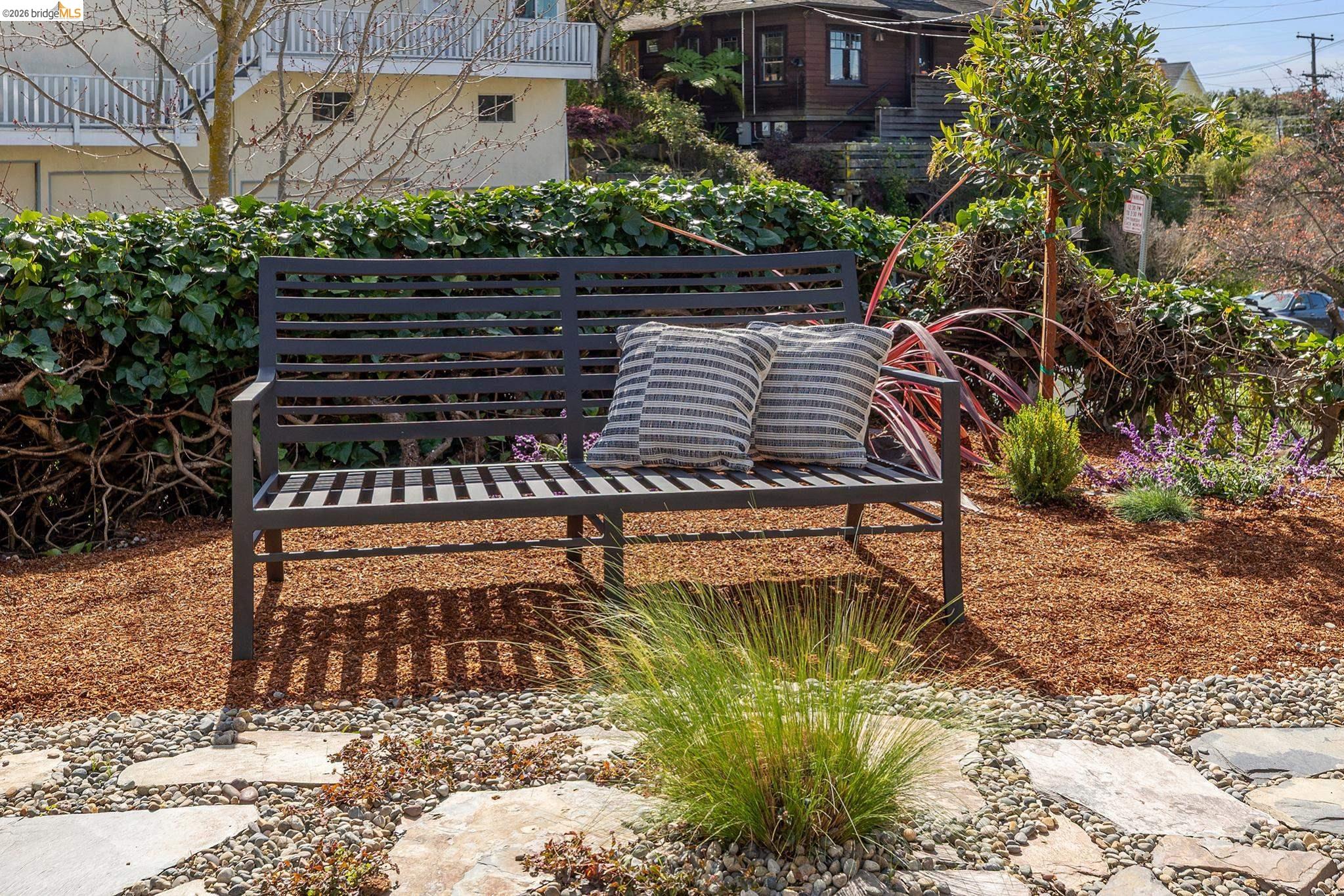 Detail Gallery Image 42 of 44 For 1815 Vine St, Berkeley,  CA 94703 - 3 Beds | 2 Baths