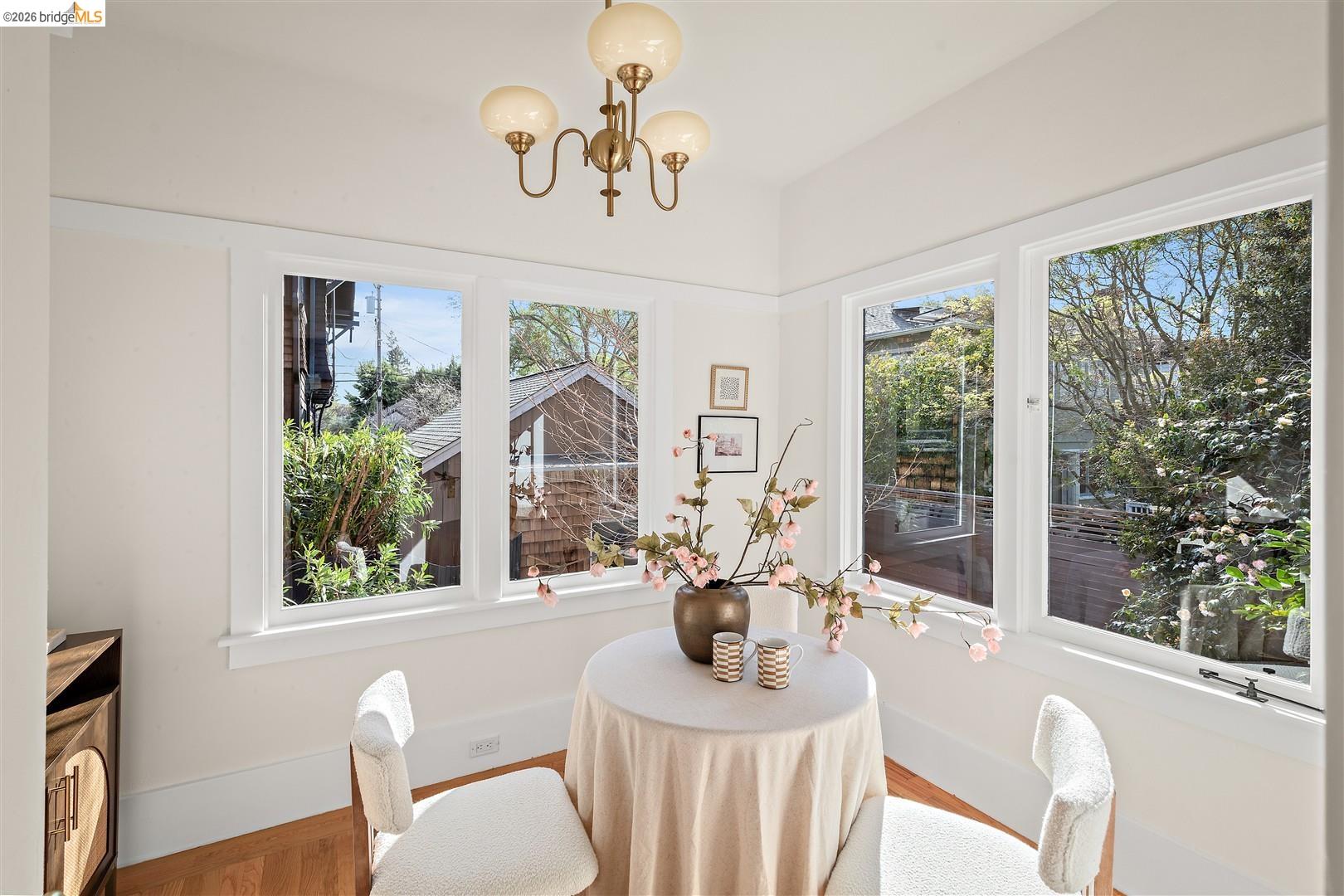 Detail Gallery Image 25 of 60 For 2962 Piedmont Ave, Berkeley,  CA 94705 - 3 Beds | 2/1 Baths