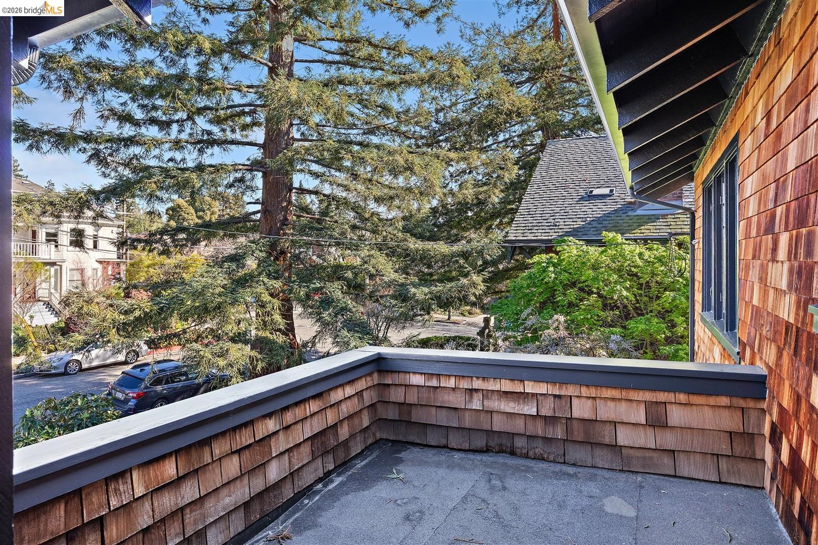 Detail Gallery Image 37 of 60 For 2962 Piedmont Ave, Berkeley,  CA 94705 - 3 Beds | 2/1 Baths