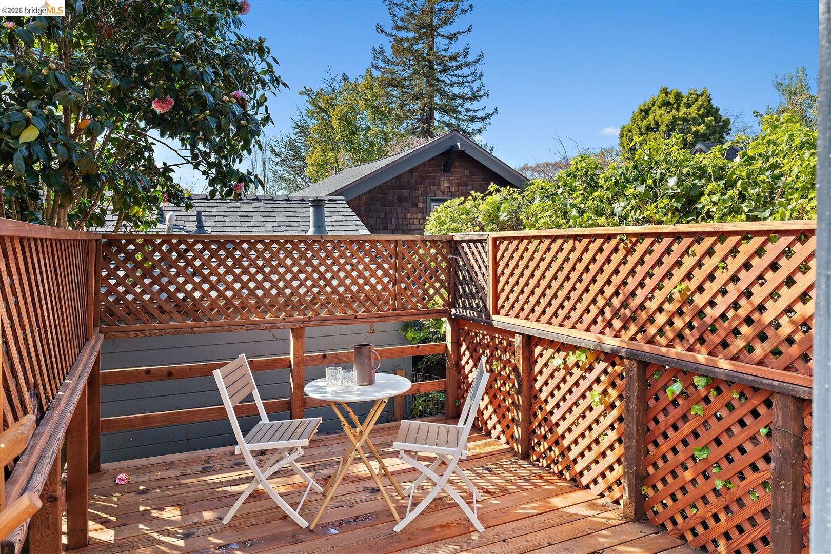 Detail Gallery Image 47 of 60 For 2962 Piedmont Ave, Berkeley,  CA 94705 - 3 Beds | 2/1 Baths