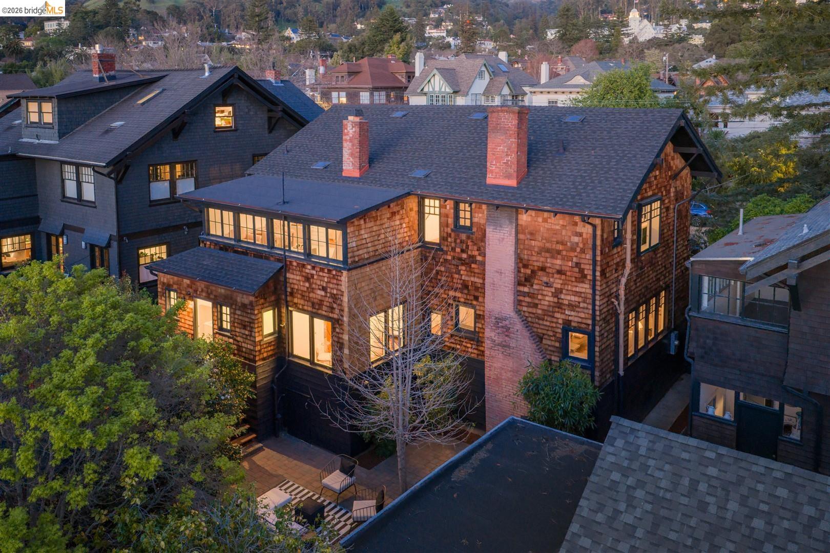 Detail Gallery Image 53 of 60 For 2962 Piedmont Ave, Berkeley,  CA 94705 - 3 Beds | 2/1 Baths