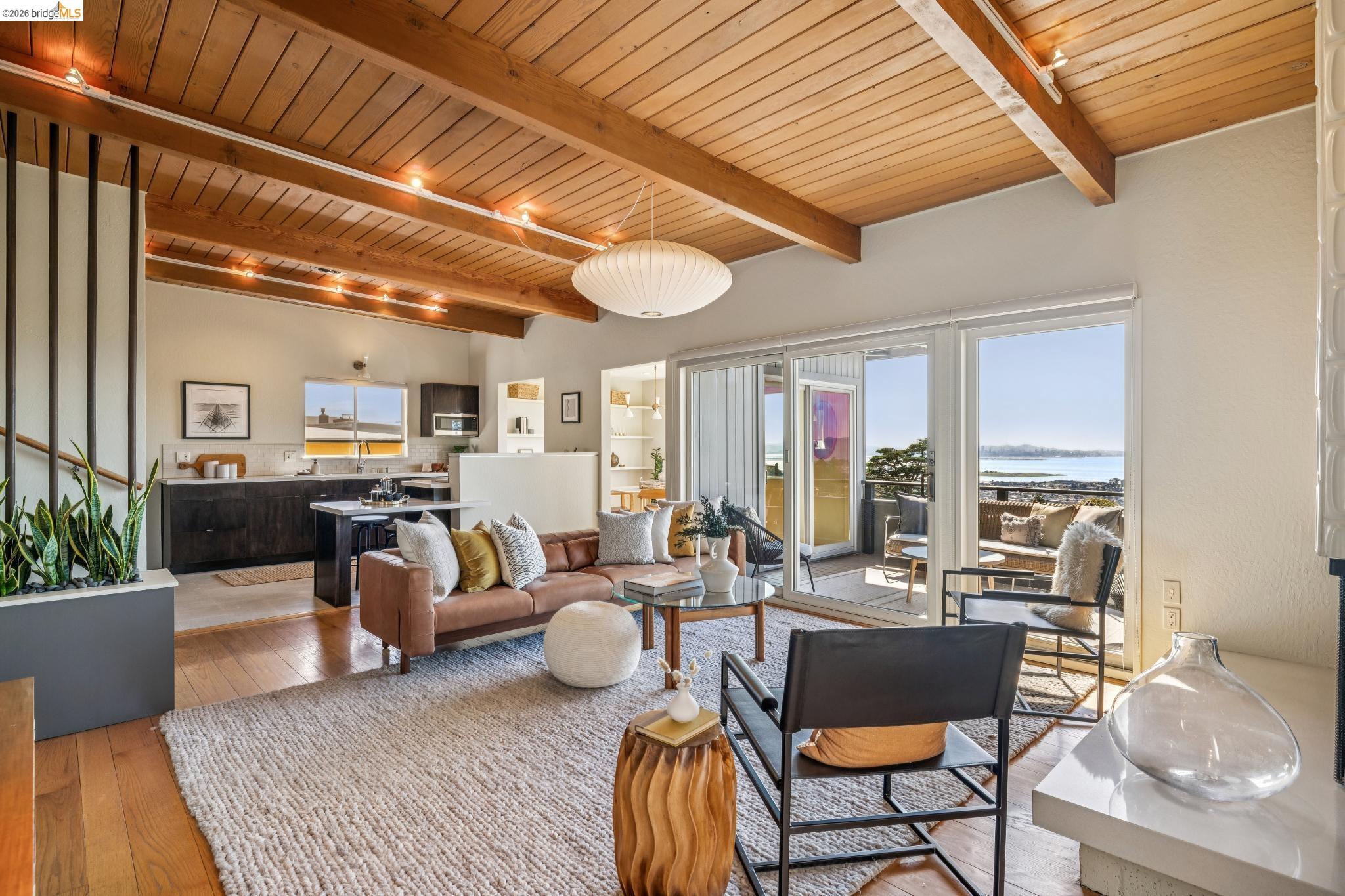 Detail Gallery Image 13 of 59 For 148 Highland Blvd, Kensington,  CA 94708 - 4 Beds | 3 Baths