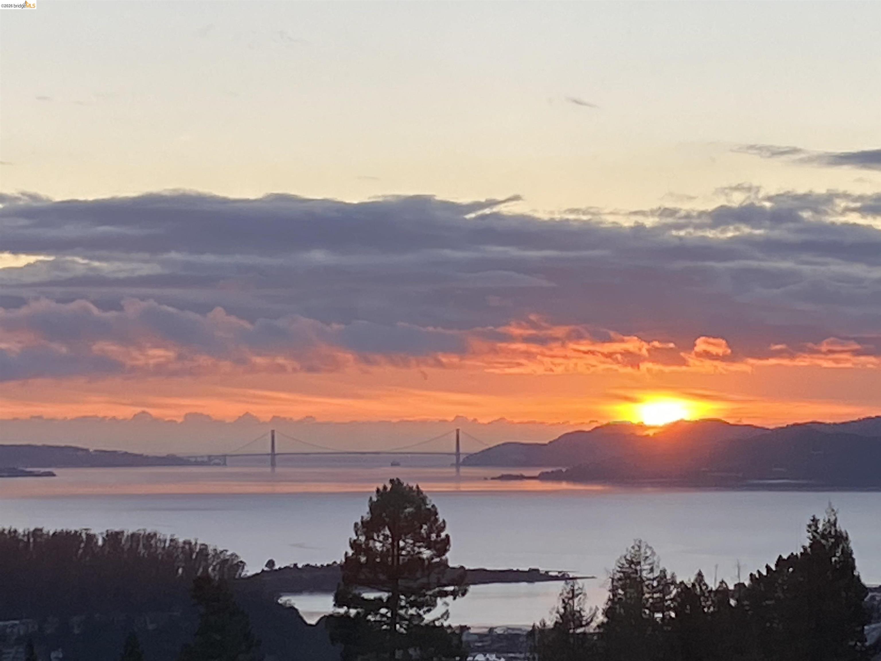 Detail Gallery Image 15 of 59 For 148 Highland Blvd, Kensington,  CA 94708 - 4 Beds | 3 Baths