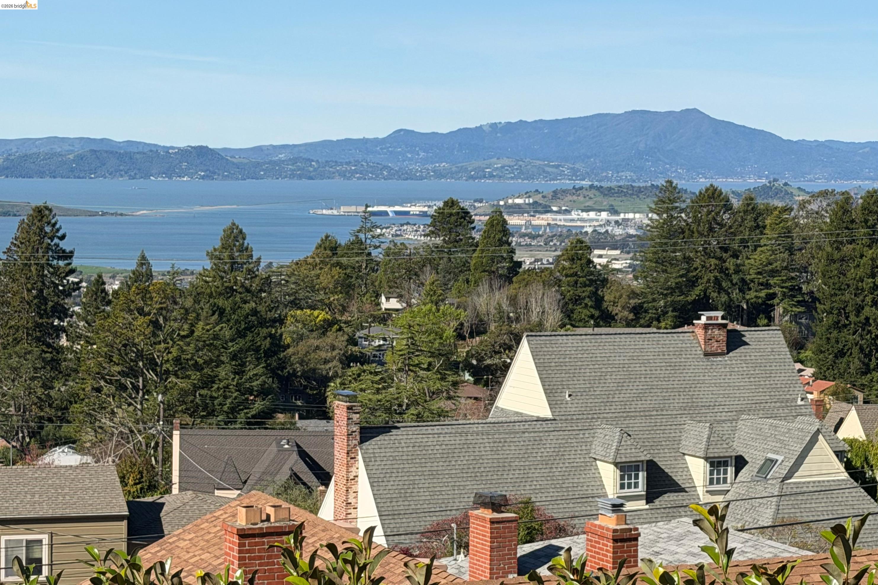 Detail Gallery Image 18 of 59 For 148 Highland Blvd, Kensington,  CA 94708 - 4 Beds | 3 Baths