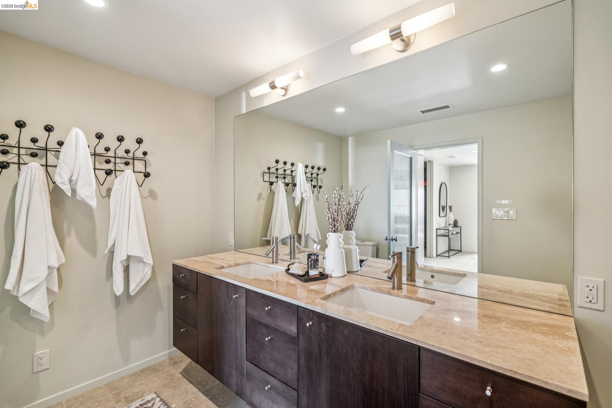 Detail Gallery Image 39 of 59 For 148 Highland Blvd, Kensington,  CA 94708 - 4 Beds | 3 Baths