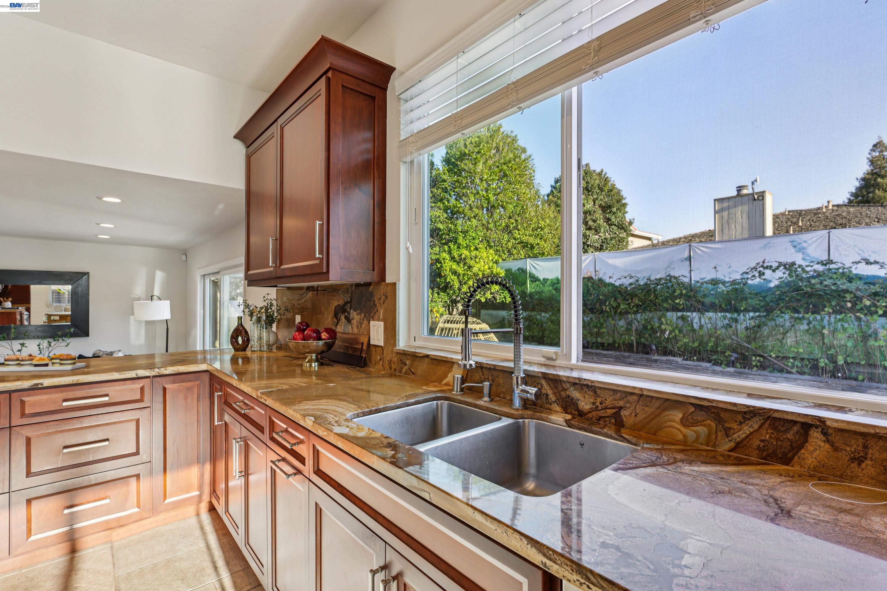 Detail Gallery Image 12 of 40 For 465 Wilaneta Ave, Fremont,  CA 94539 - 4 Beds | 2/1 Baths