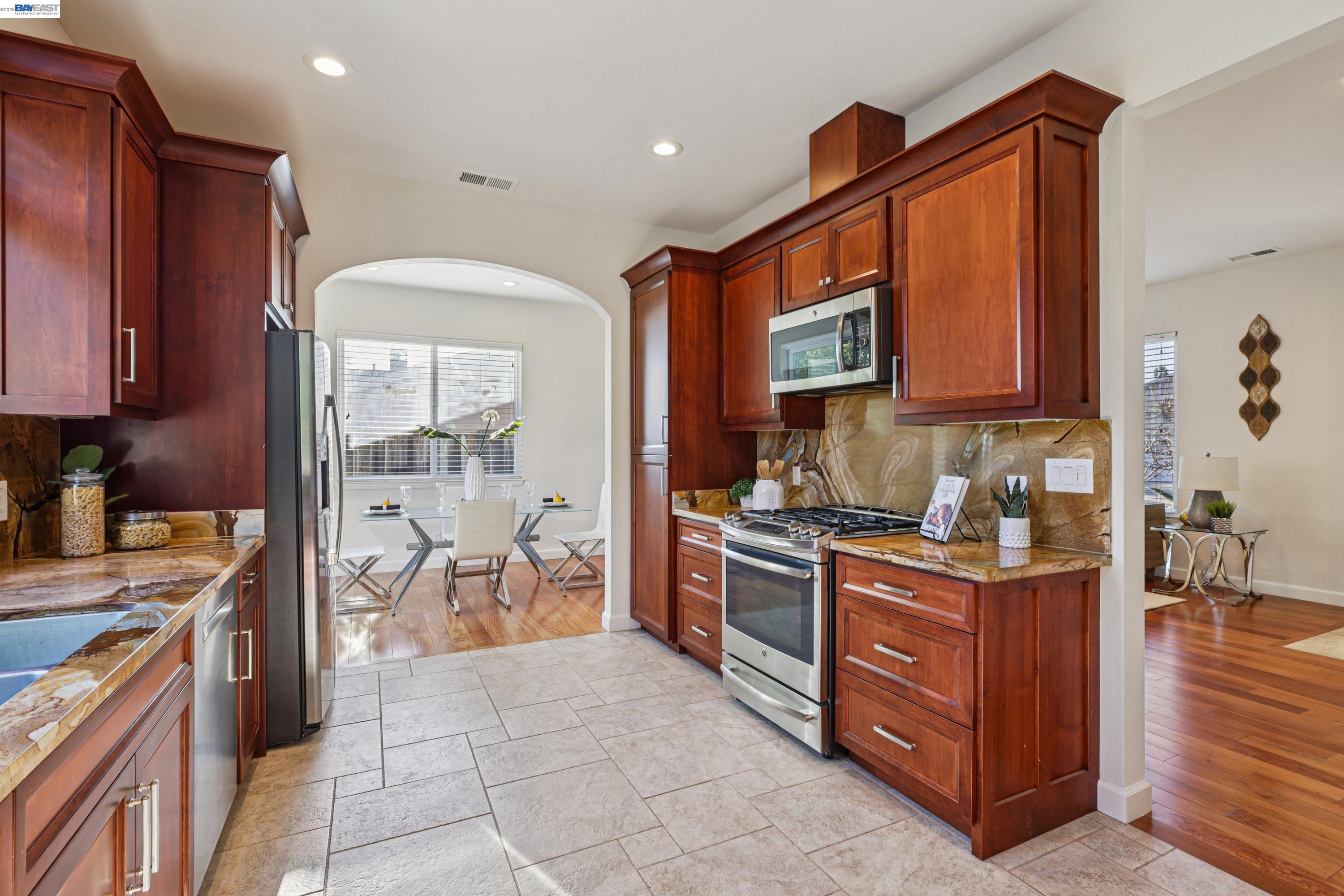 Detail Gallery Image 13 of 40 For 465 Wilaneta Ave, Fremont,  CA 94539 - 4 Beds | 2/1 Baths