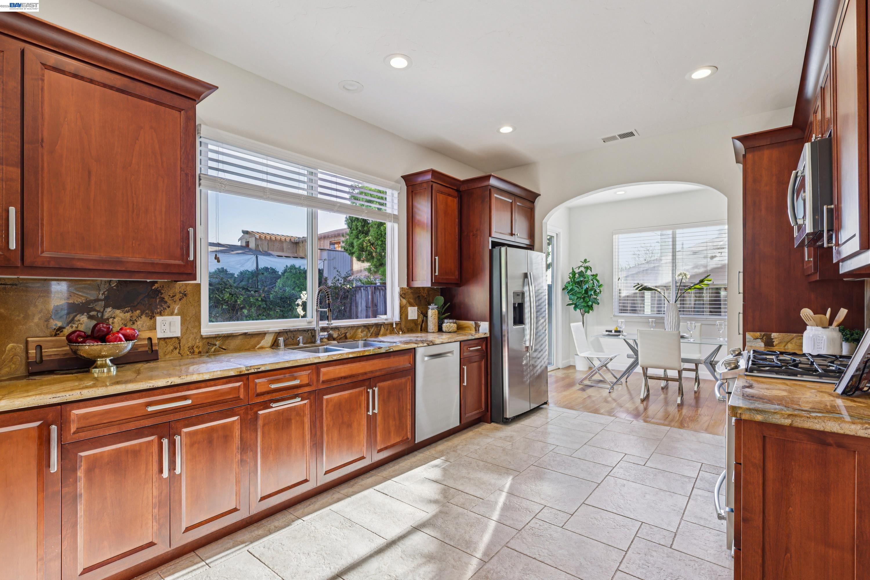 Detail Gallery Image 14 of 40 For 465 Wilaneta Ave, Fremont,  CA 94539 - 4 Beds | 2/1 Baths