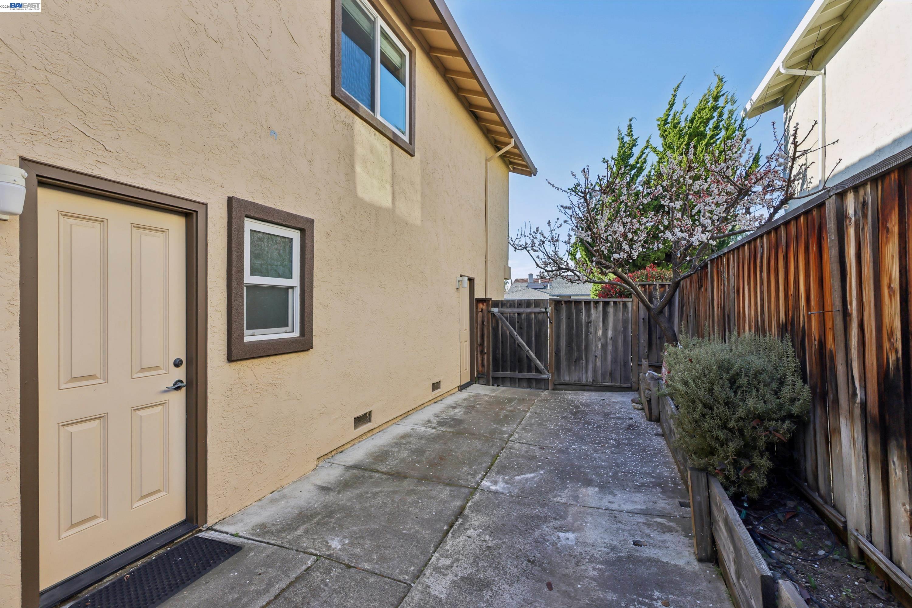 Detail Gallery Image 30 of 40 For 465 Wilaneta Ave, Fremont,  CA 94539 - 4 Beds | 2/1 Baths