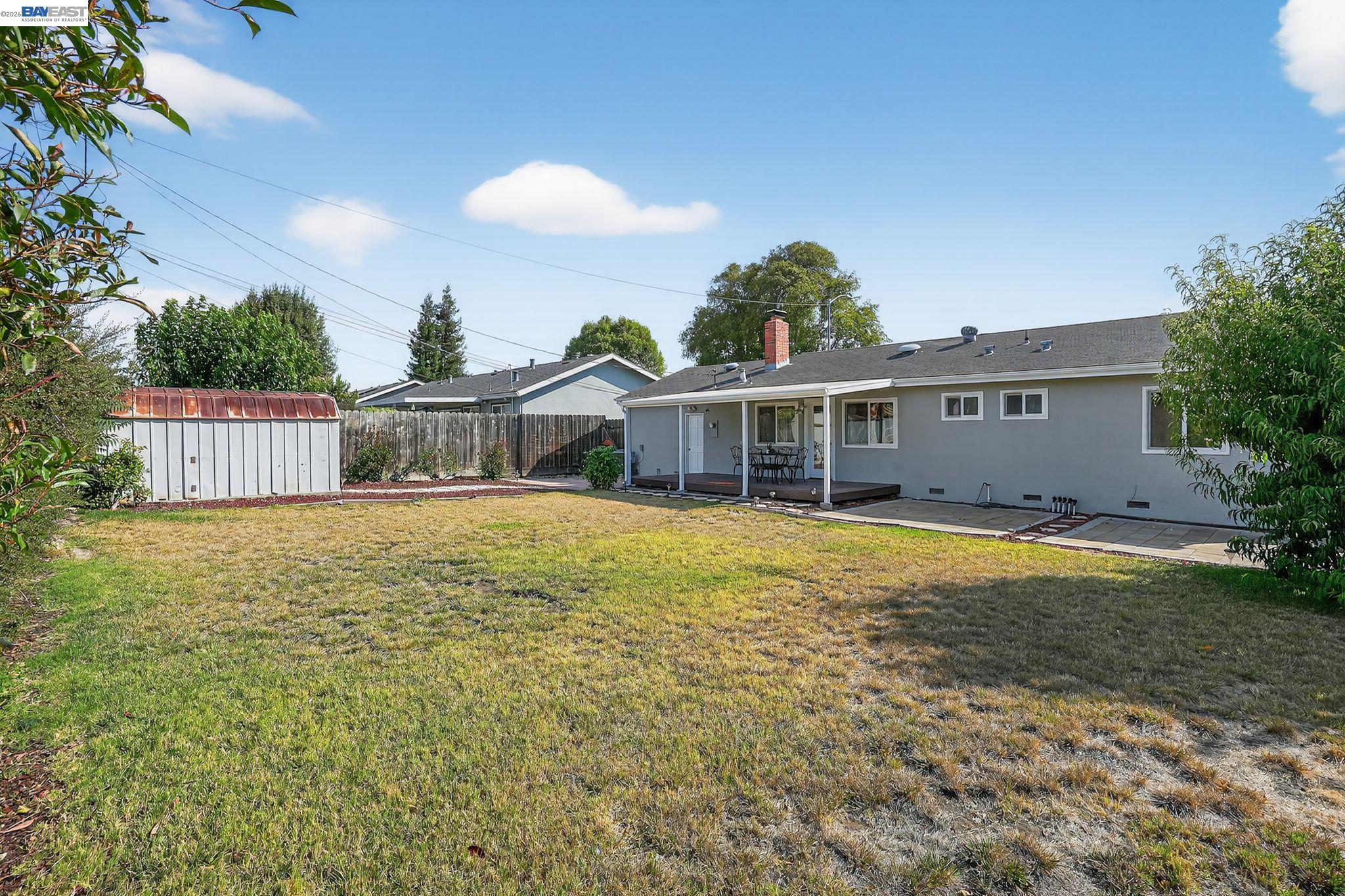 Detail Gallery Image 13 of 15 For 8578 Deervale Rd, Dublin,  CA 94568 - 3 Beds | 2 Baths