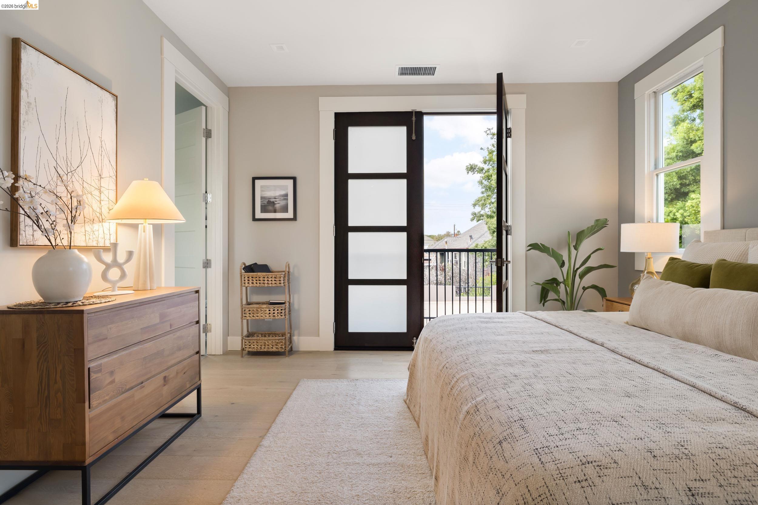 Detail Gallery Image 31 of 49 For 636 56th St, Oakland,  CA 94609 - 4 Beds | 3/1 Baths