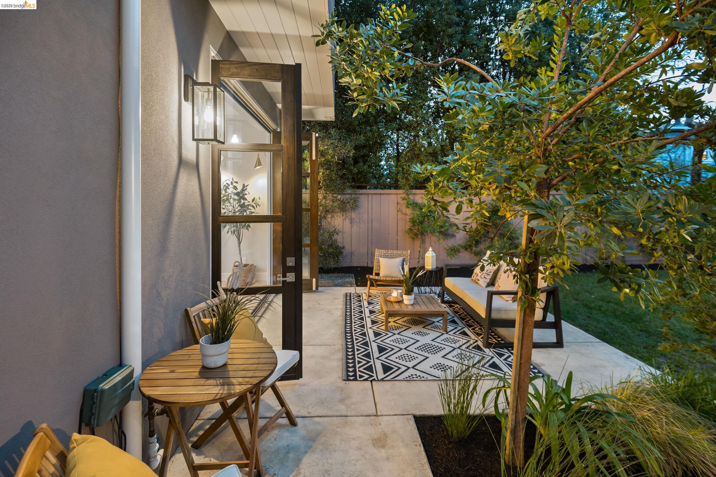 Detail Gallery Image 45 of 49 For 636 56th St, Oakland,  CA 94609 - 4 Beds | 3/1 Baths