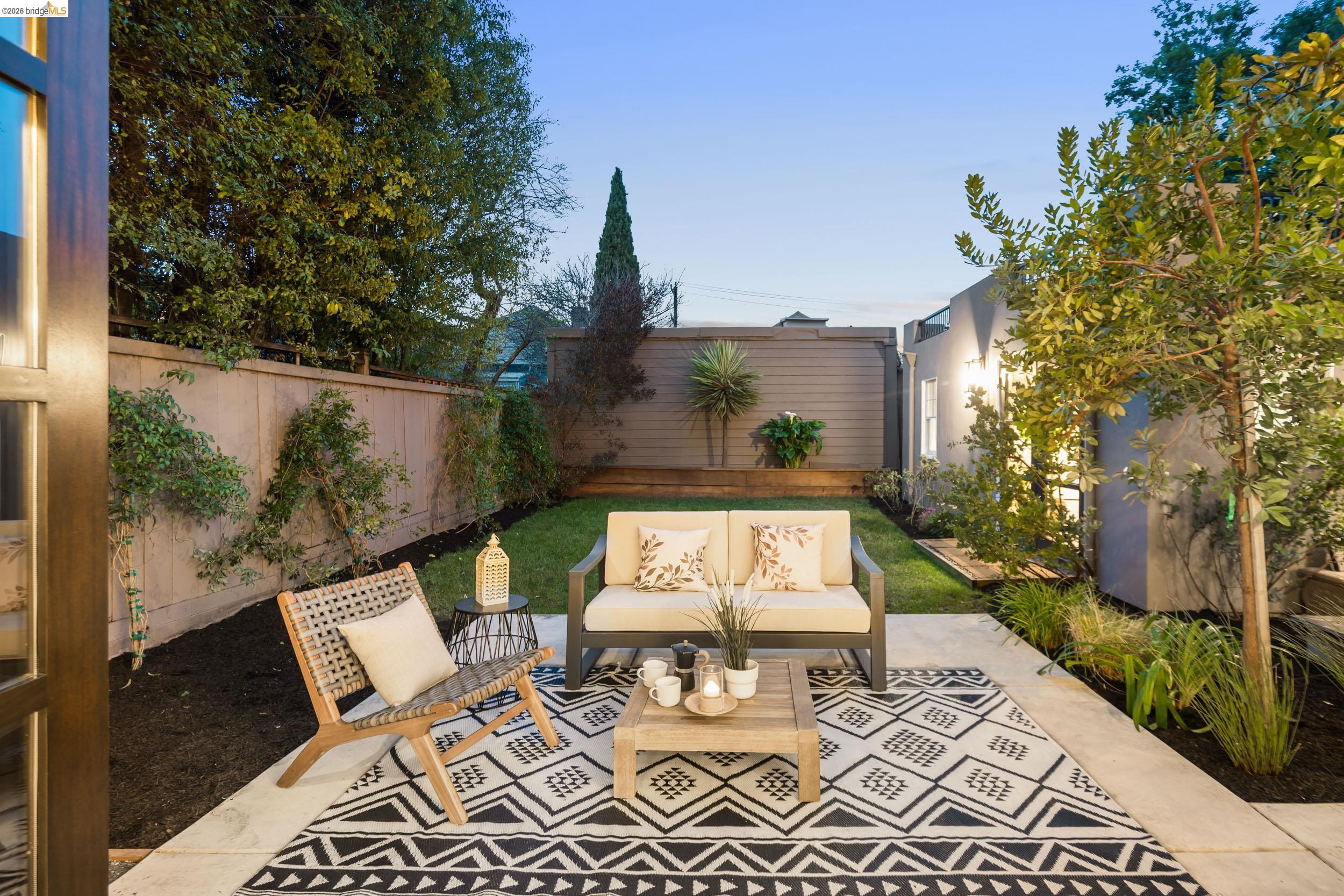 Detail Gallery Image 47 of 49 For 636 56th St, Oakland,  CA 94609 - 4 Beds | 3/1 Baths