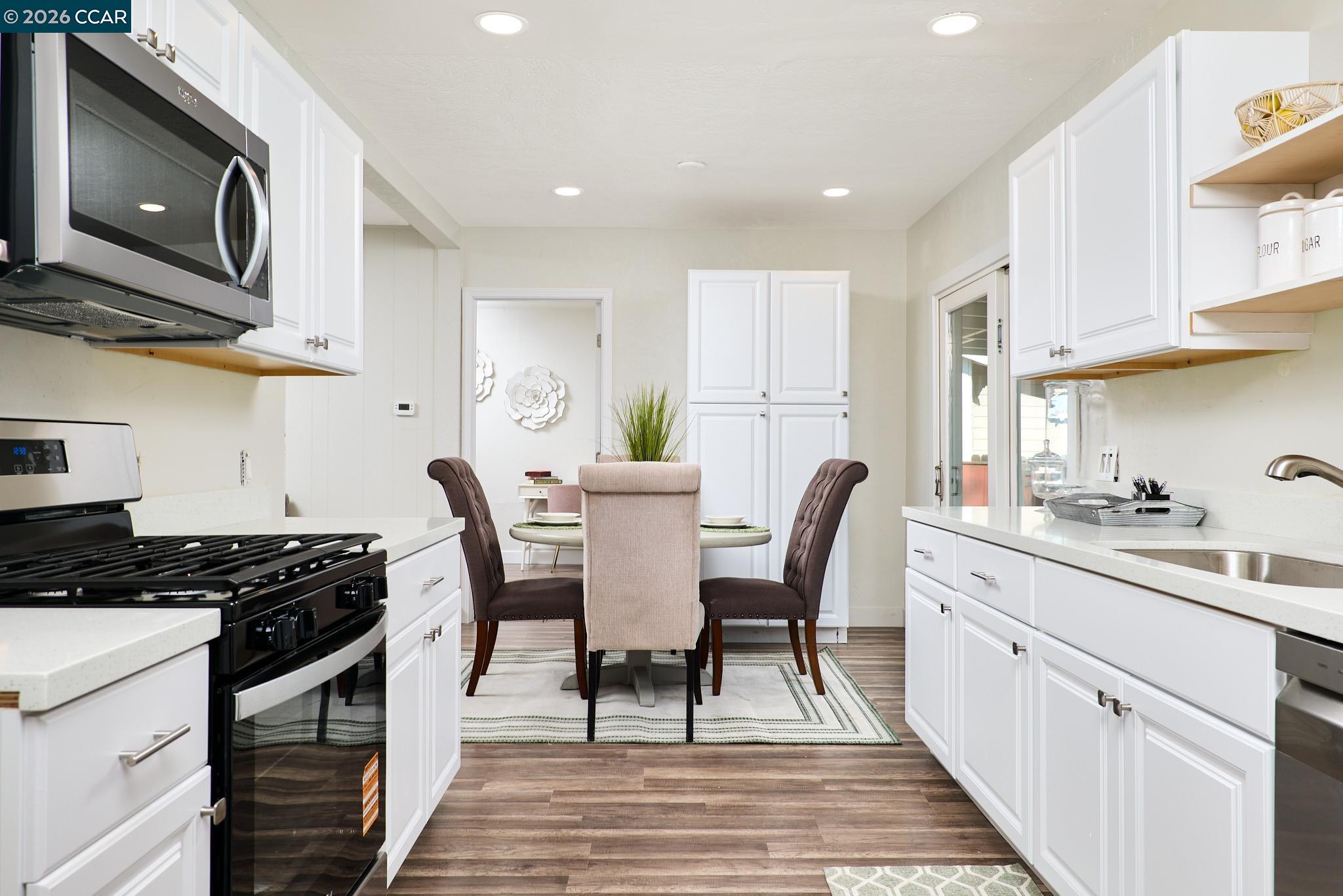 Detail Gallery Image 10 of 28 For 1143 Cook St, Antioch,  CA 94509 - 3 Beds | 2 Baths