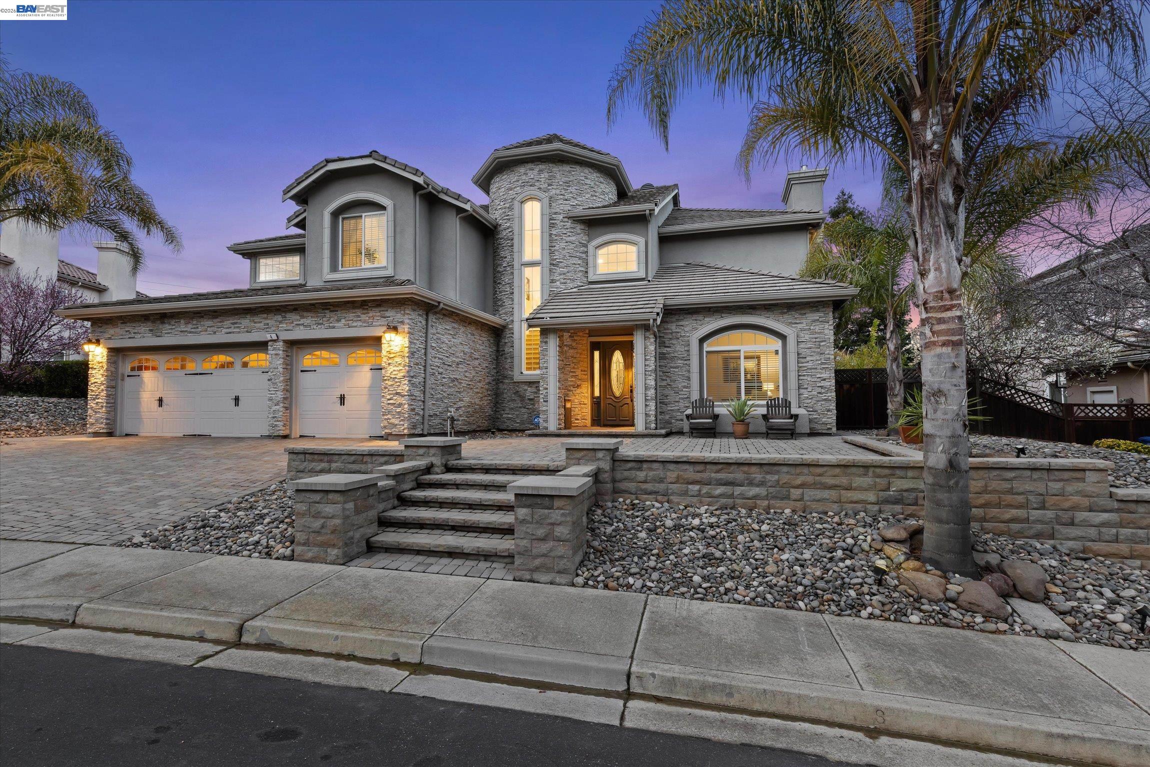 Detail Gallery Image 2 of 60 For 4 Majestic Oak Ct, San Ramon,  CA 94583 - 5 Beds | 4/1 Baths