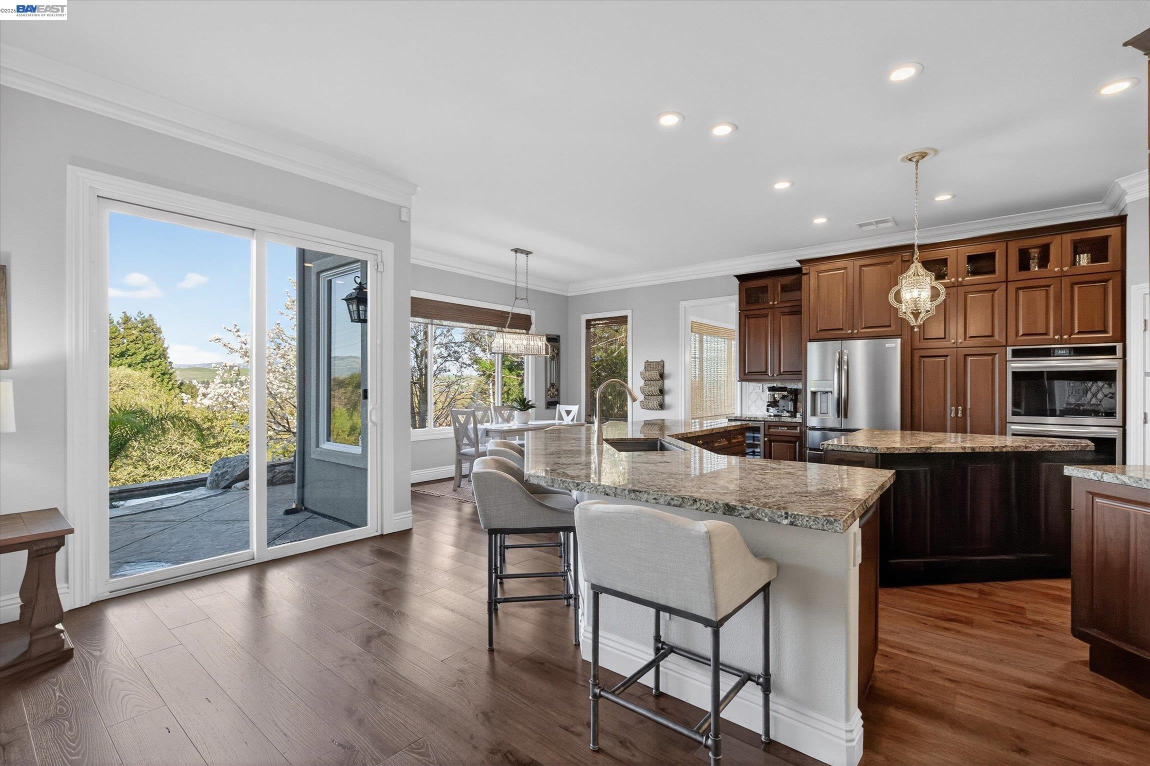 Detail Gallery Image 13 of 60 For 4 Majestic Oak Ct, San Ramon,  CA 94583 - 5 Beds | 4/1 Baths