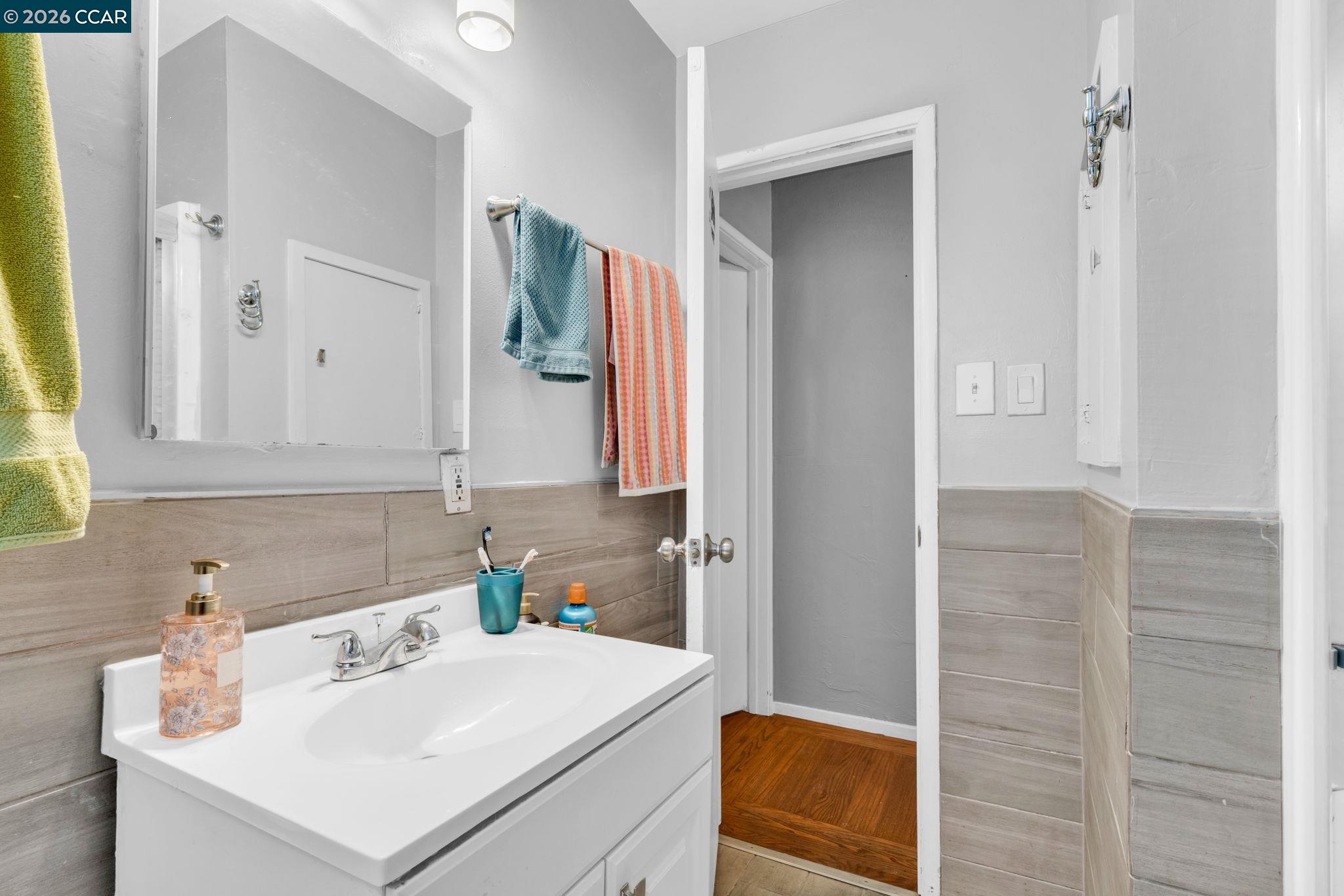 Detail Gallery Image 20 of 46 For 4778 Hilltop Drive, El Sobrante,  CA 94803 - 3 Beds | 1 Baths