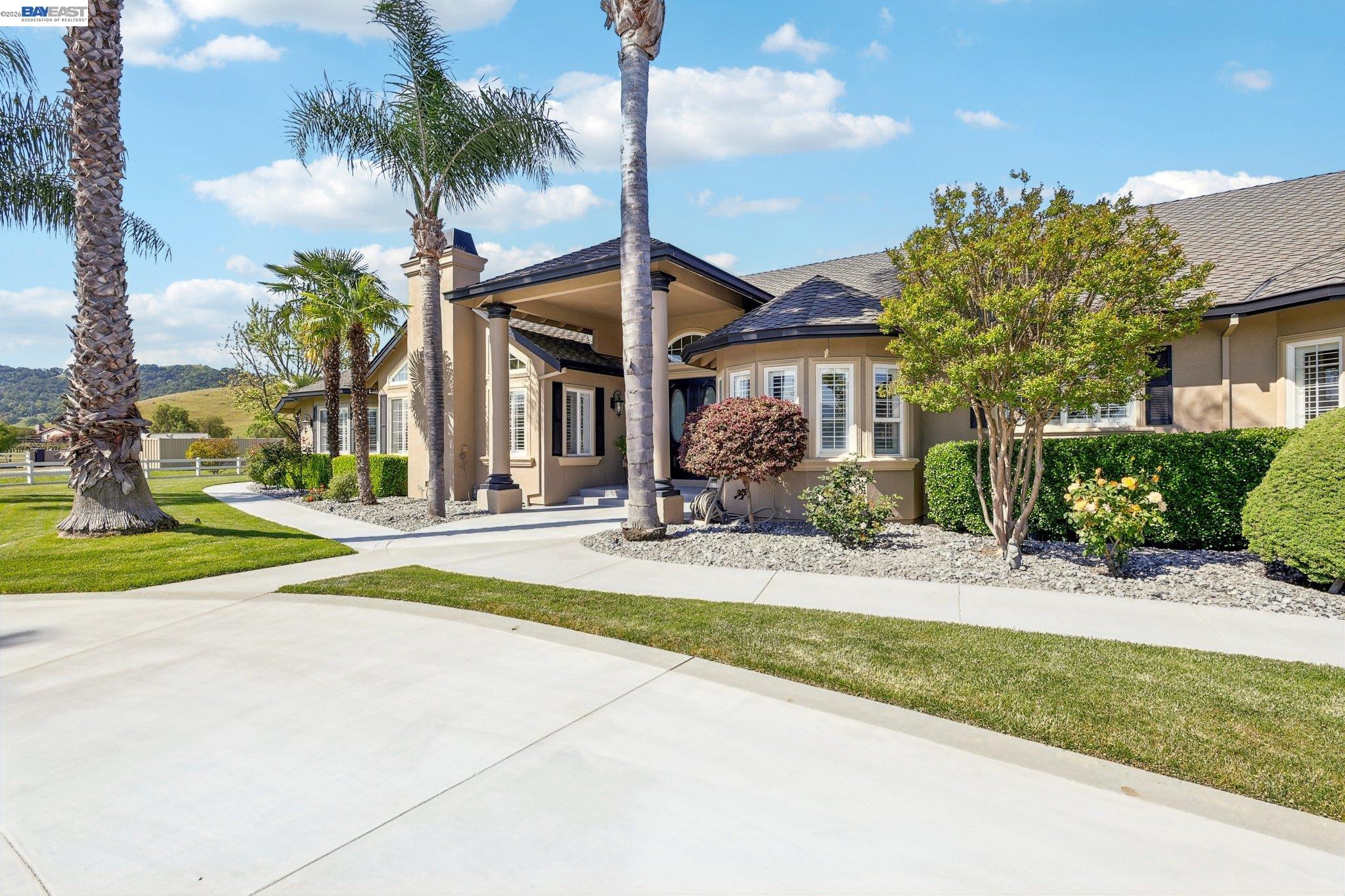 Detail Gallery Image 2 of 53 For 12755 Santa Teresa, San Jose,  CA 95046 - 5 Beds | 4 Baths