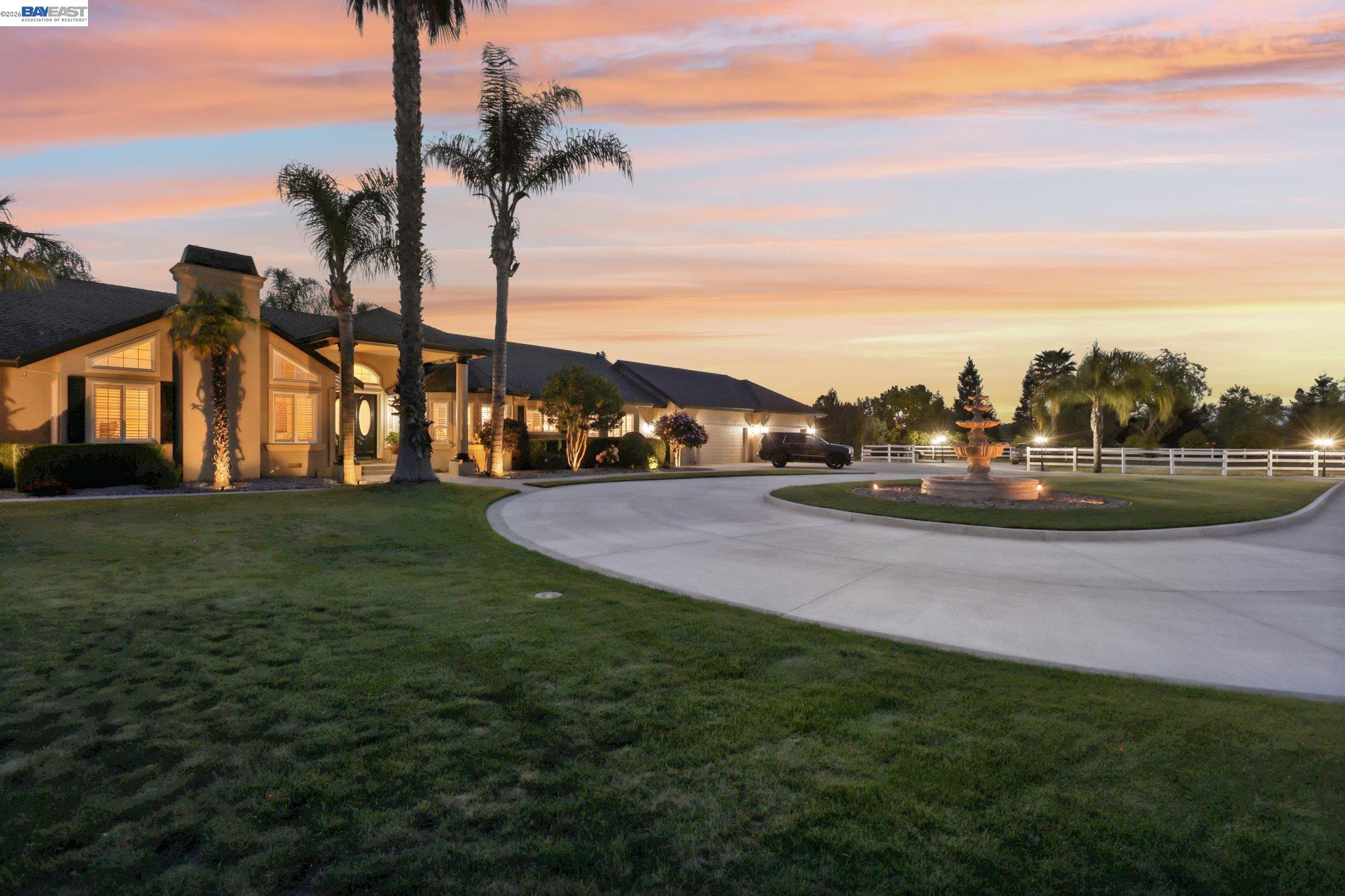 Detail Gallery Image 12 of 53 For 12755 Santa Teresa, San Jose,  CA 95046 - 5 Beds | 4 Baths