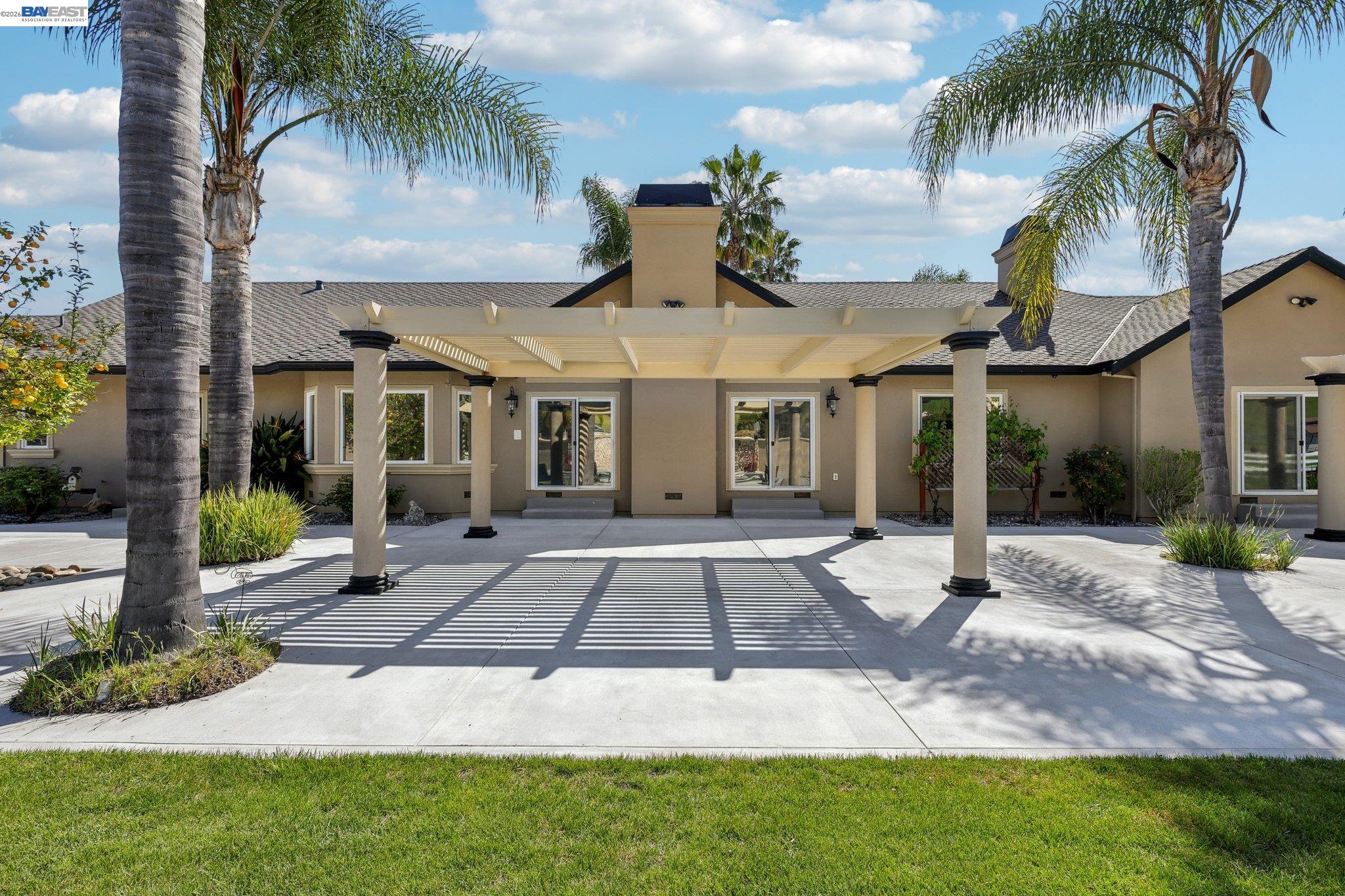 Detail Gallery Image 3 of 53 For 12755 Santa Teresa, San Jose,  CA 95046 - 5 Beds | 4 Baths