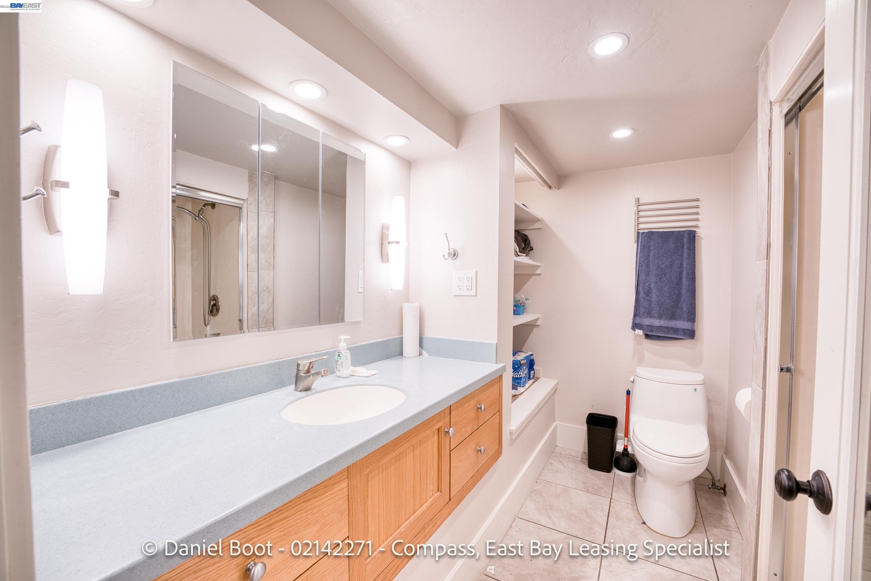 Detail Gallery Image 11 of 36 For 2905 Channing Way, Berkeley,  CA 94704 - 3 Beds | 1 Baths