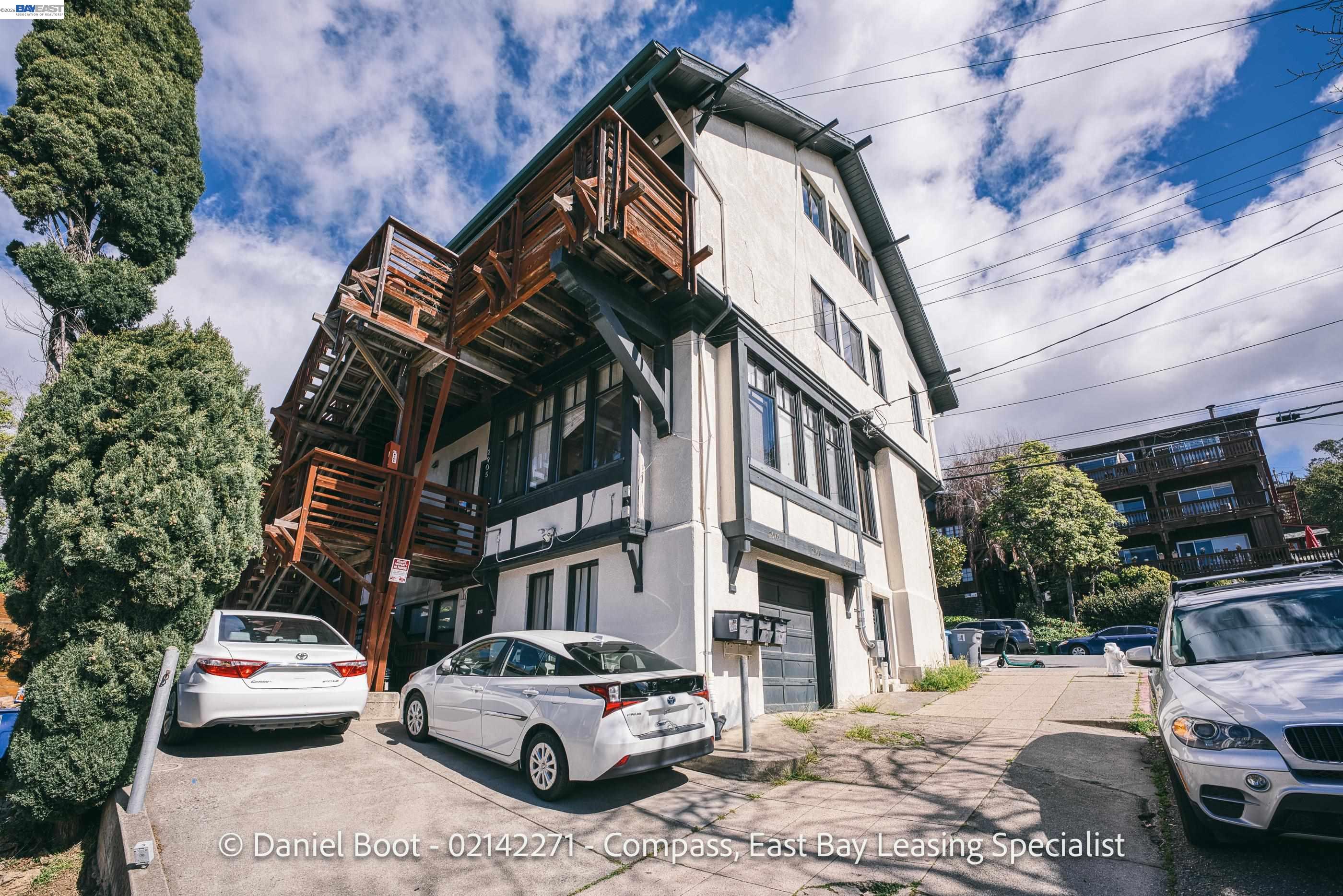 Detail Gallery Image 20 of 36 For 2905 Channing Way, Berkeley,  CA 94704 - 3 Beds | 1 Baths