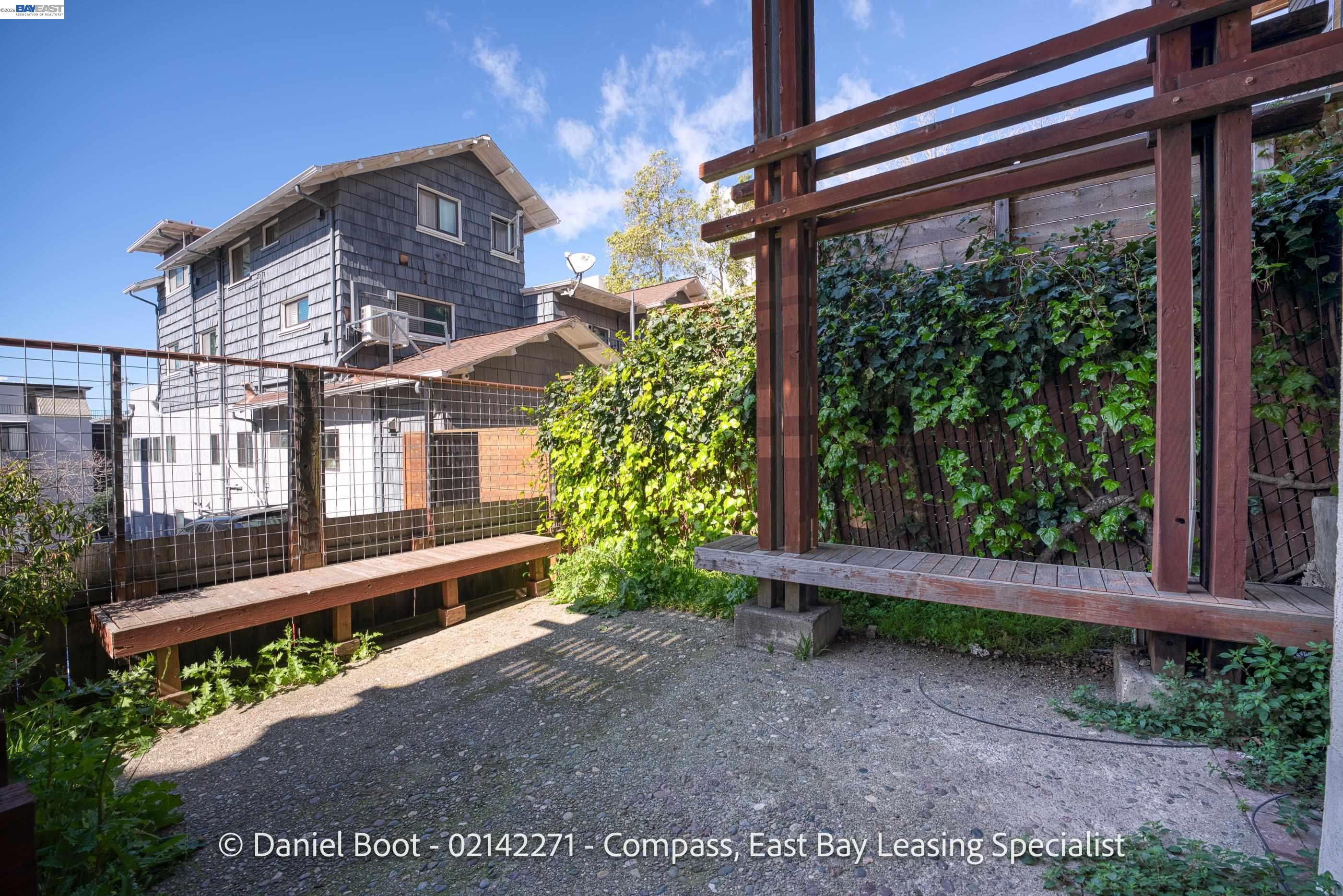 Detail Gallery Image 27 of 36 For 2905 Channing Way, Berkeley,  CA 94704 - 3 Beds | 1 Baths