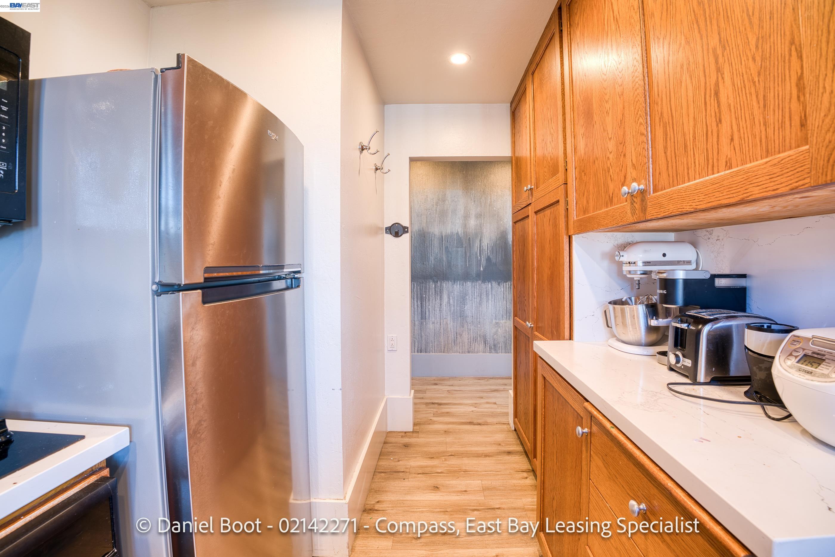 Detail Gallery Image 6 of 36 For 2905 Channing Way, Berkeley,  CA 94704 - 3 Beds | 1 Baths