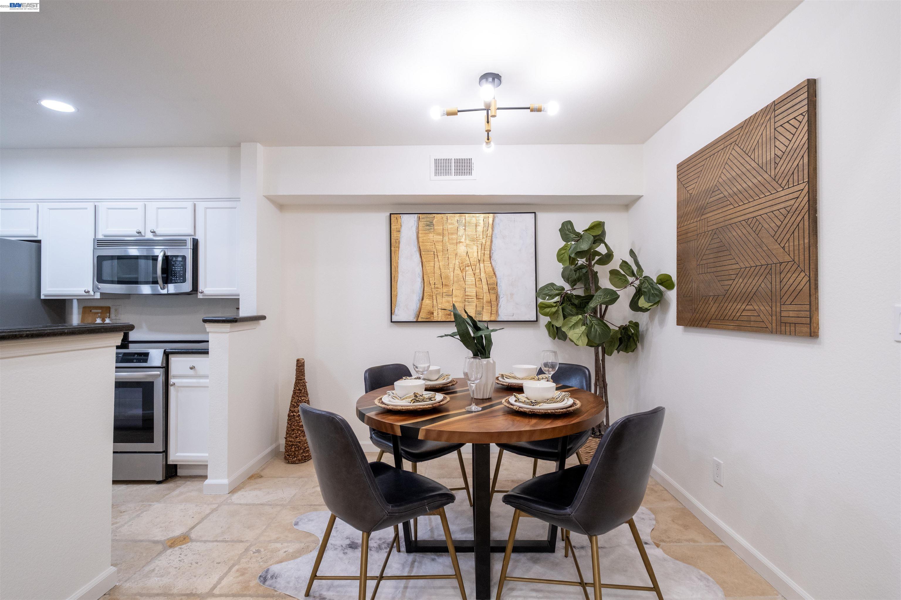 Photo #11: 41125950 Listing: Photo #11