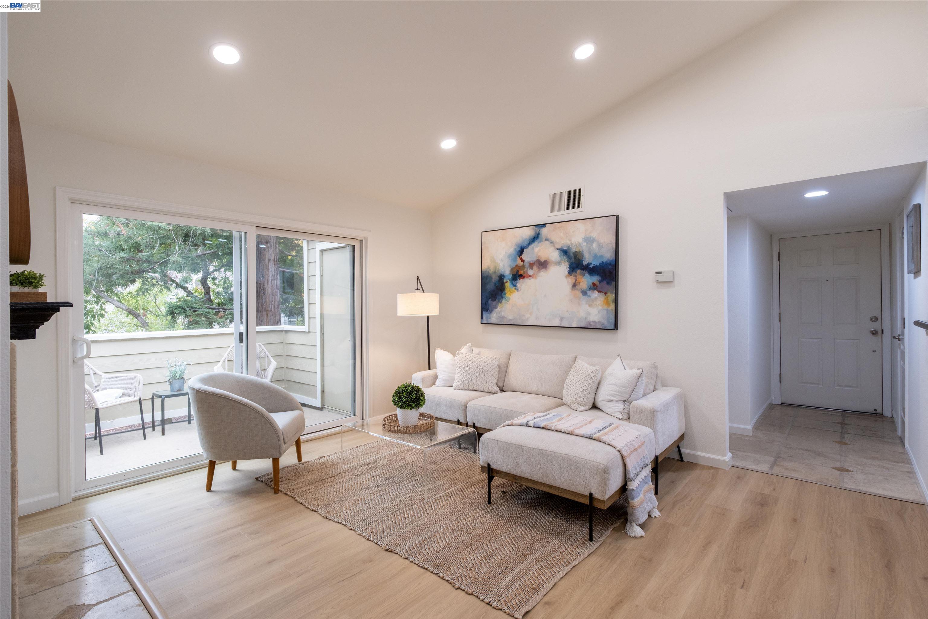 Photo #4: 41125950 Listing: Photo #4