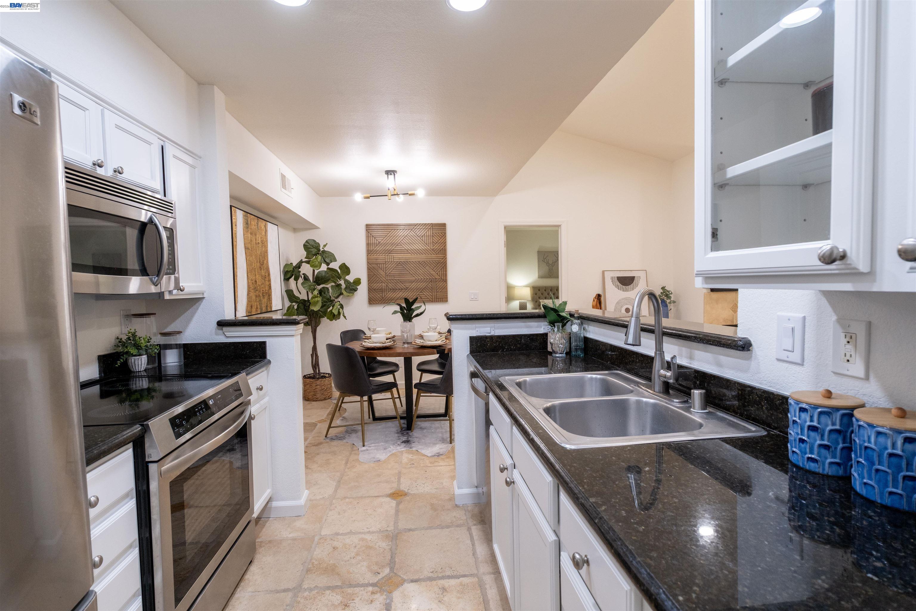 Photo #5: 41125950 Listing: Photo #5