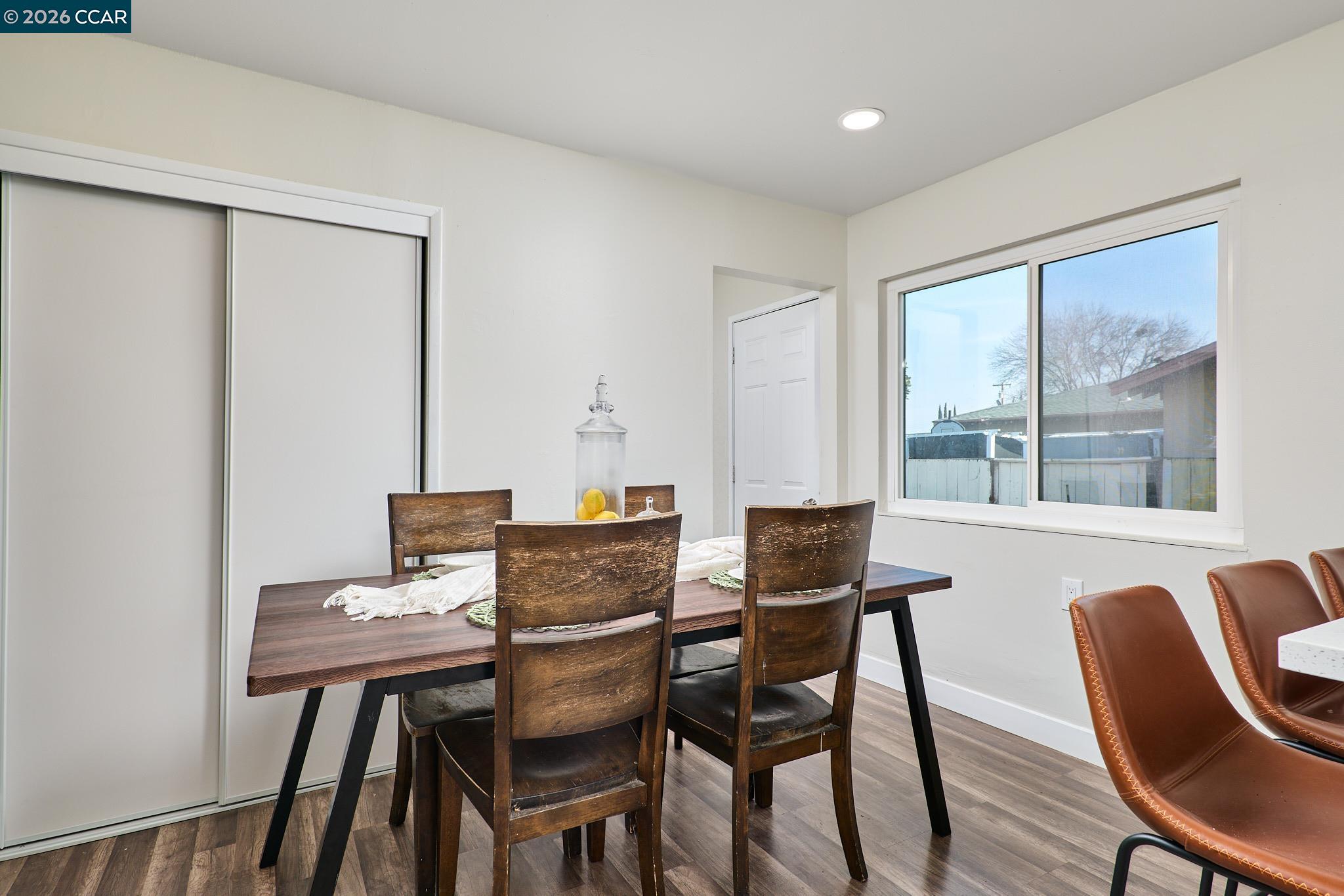 Detail Gallery Image 15 of 29 For 4320 Delta Fair Blvd, Antioch,  CA 94509 - 4 Beds | 1/1 Baths