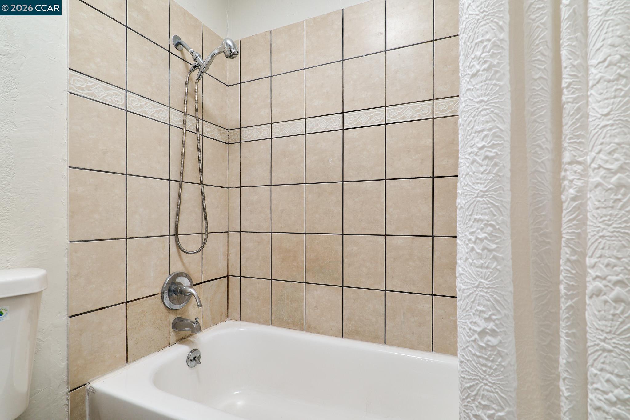 Detail Gallery Image 19 of 29 For 4320 Delta Fair Blvd, Antioch,  CA 94509 - 4 Beds | 1/1 Baths