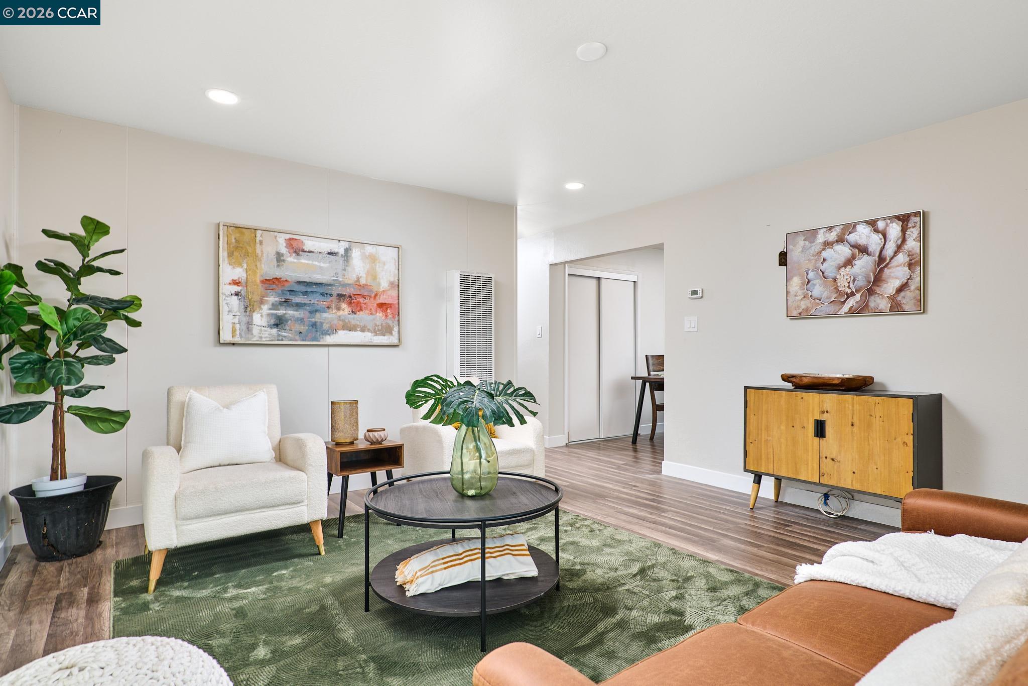 Detail Gallery Image 7 of 29 For 4320 Delta Fair Blvd, Antioch,  CA 94509 - 4 Beds | 1/1 Baths