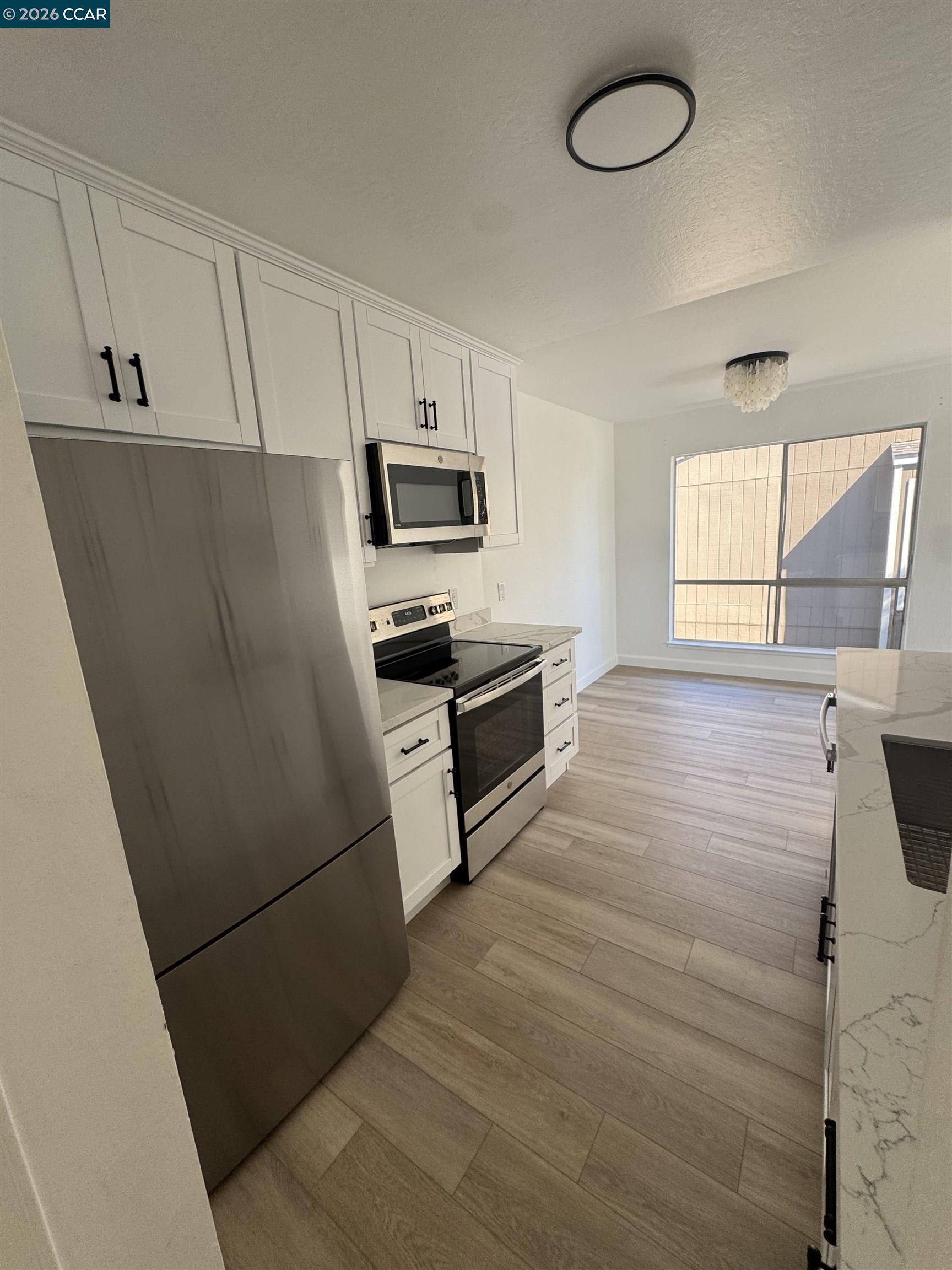 Photo #2: 41125953 Listing: Photo #2