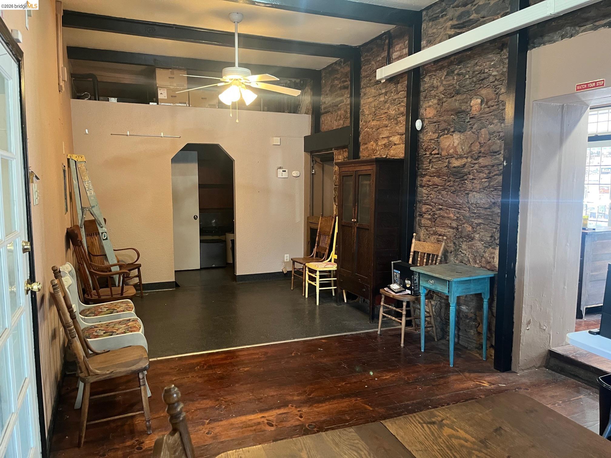 18202 Main St, Jamestown, CA, 95327