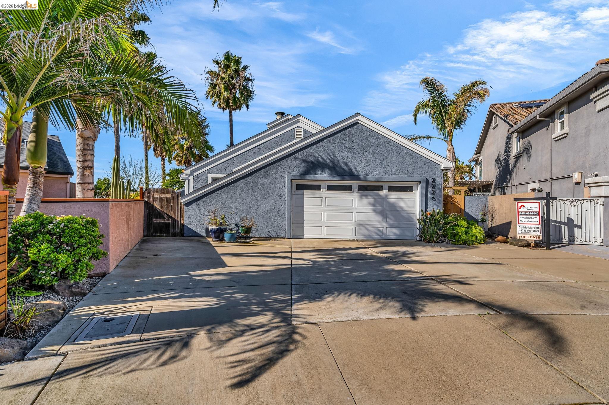 Detail Gallery Image 2 of 54 For 2226 Cove Court, Discovery Bay,  CA 94505-9999 - 3 Beds | 2 Baths