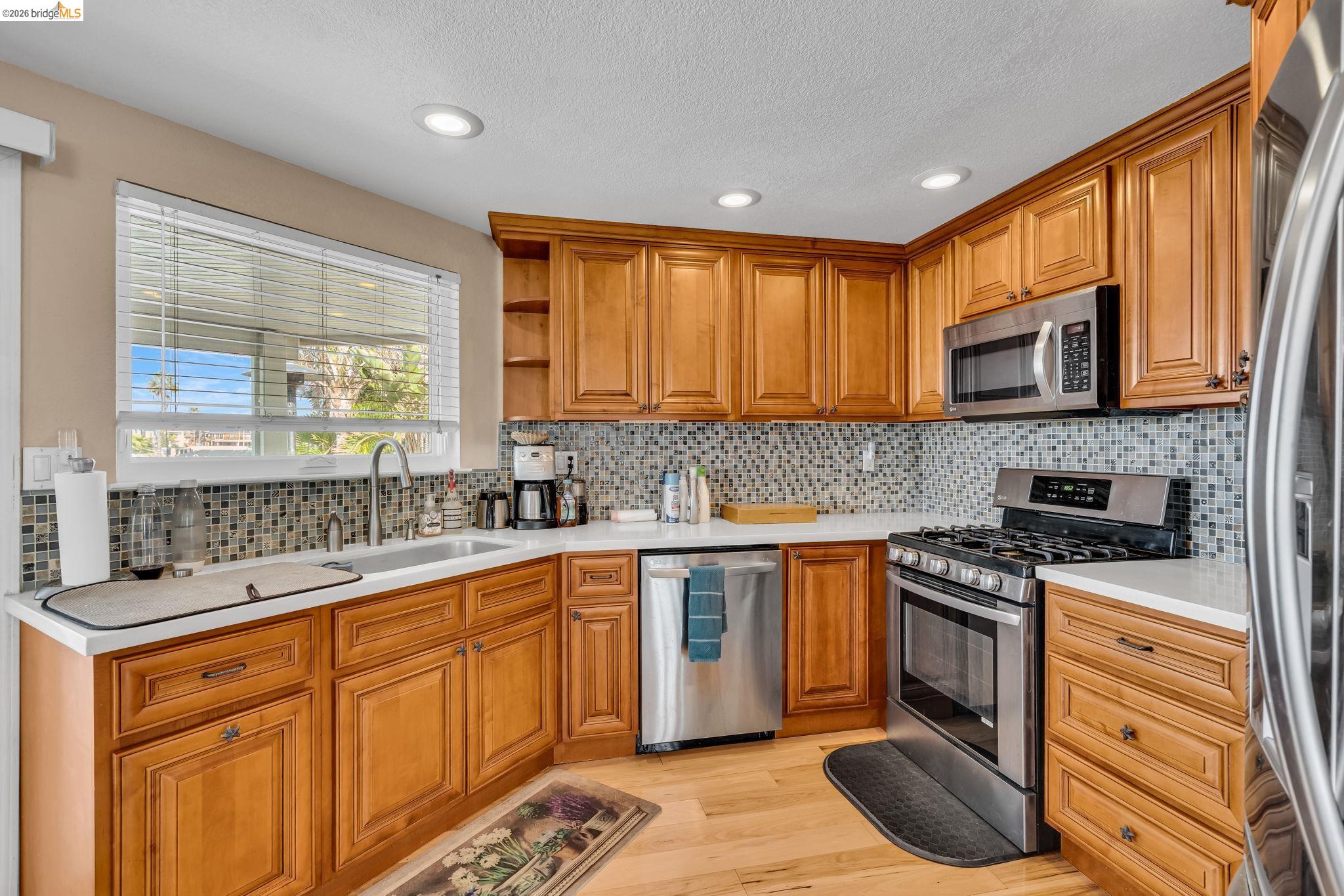 Detail Gallery Image 14 of 54 For 2226 Cove Court, Discovery Bay,  CA 94505-9999 - 3 Beds | 2 Baths