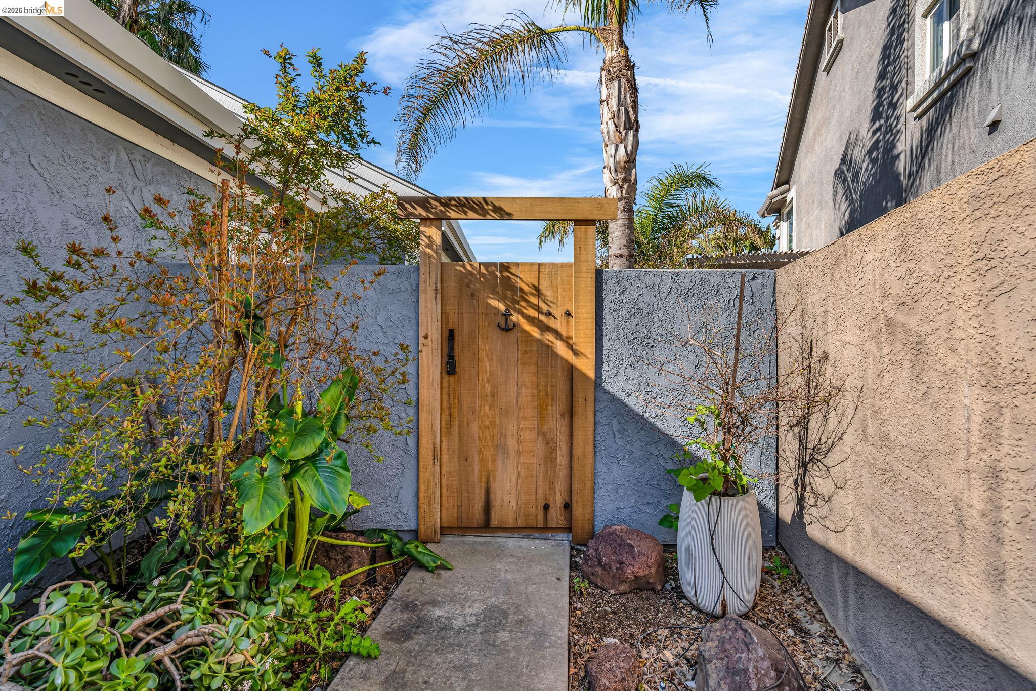 Detail Gallery Image 5 of 54 For 2226 Cove Court, Discovery Bay,  CA 94505-9999 - 3 Beds | 2 Baths