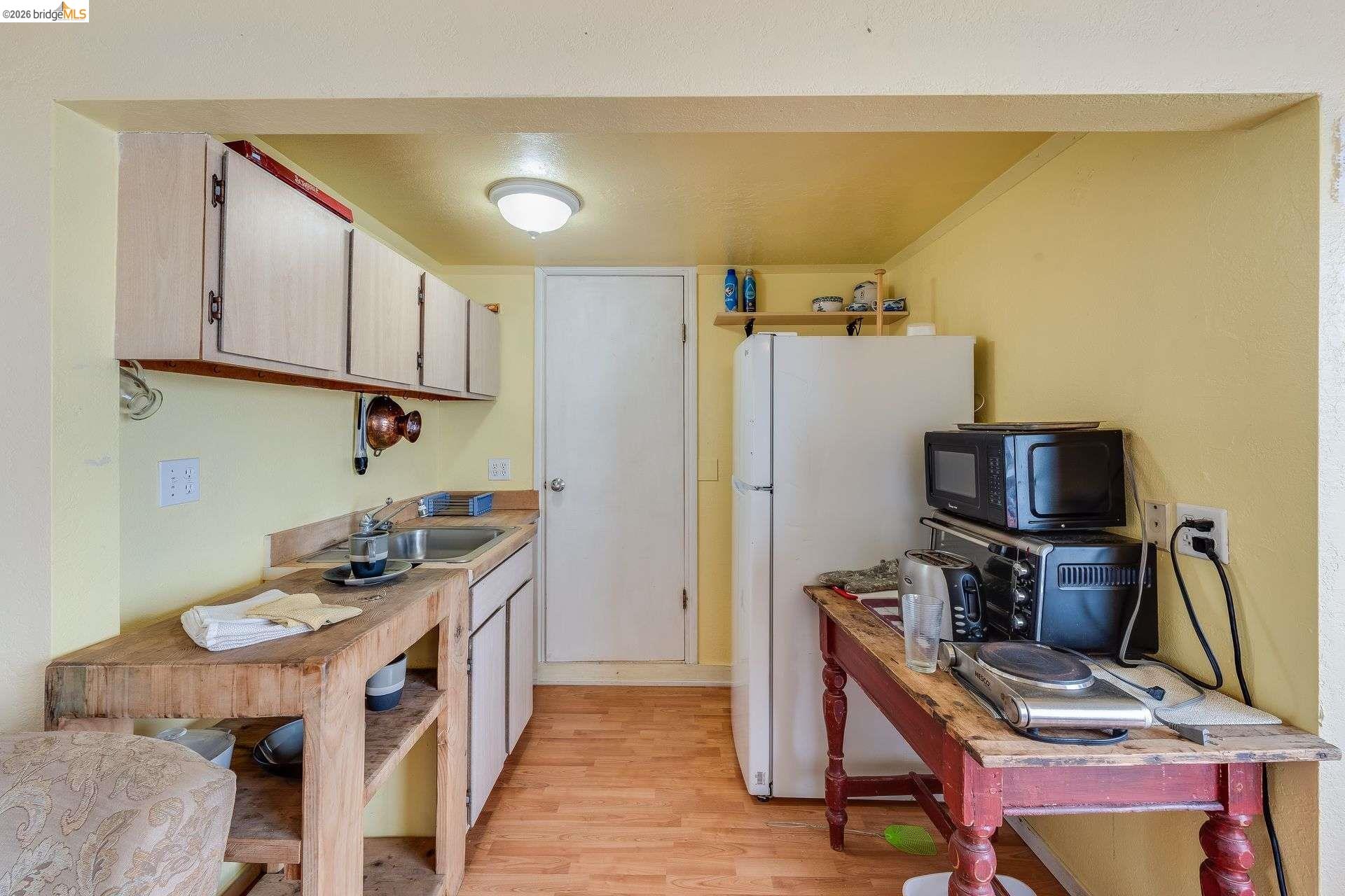 Detail Gallery Image 18 of 26 For 4 Beach Ave, Dillon Beach,  CA 94929 - 2 Beds | 2 Baths