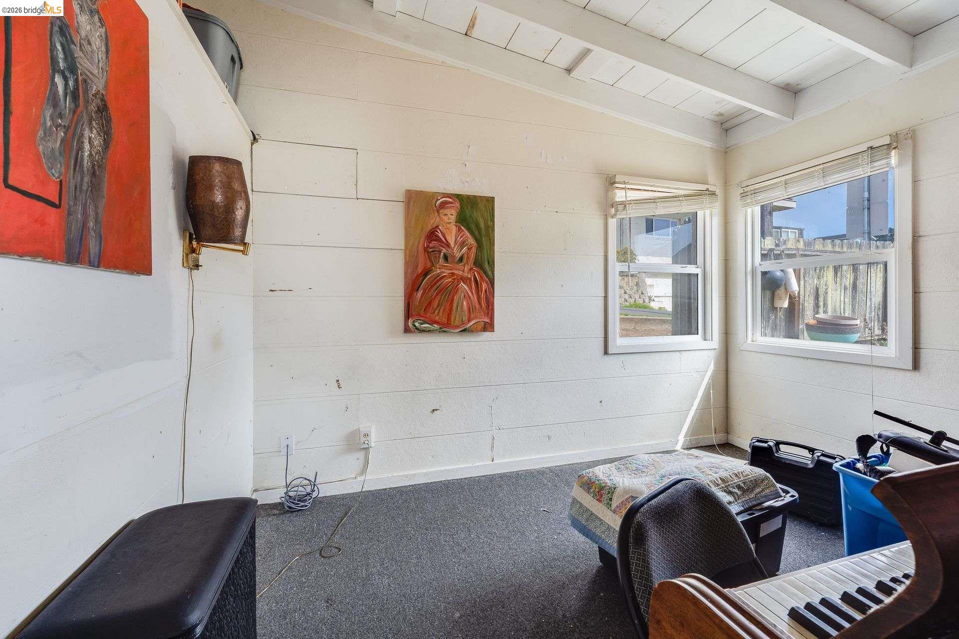 Detail Gallery Image 9 of 26 For 4 Beach Ave, Dillon Beach,  CA 94929 - 2 Beds | 2 Baths