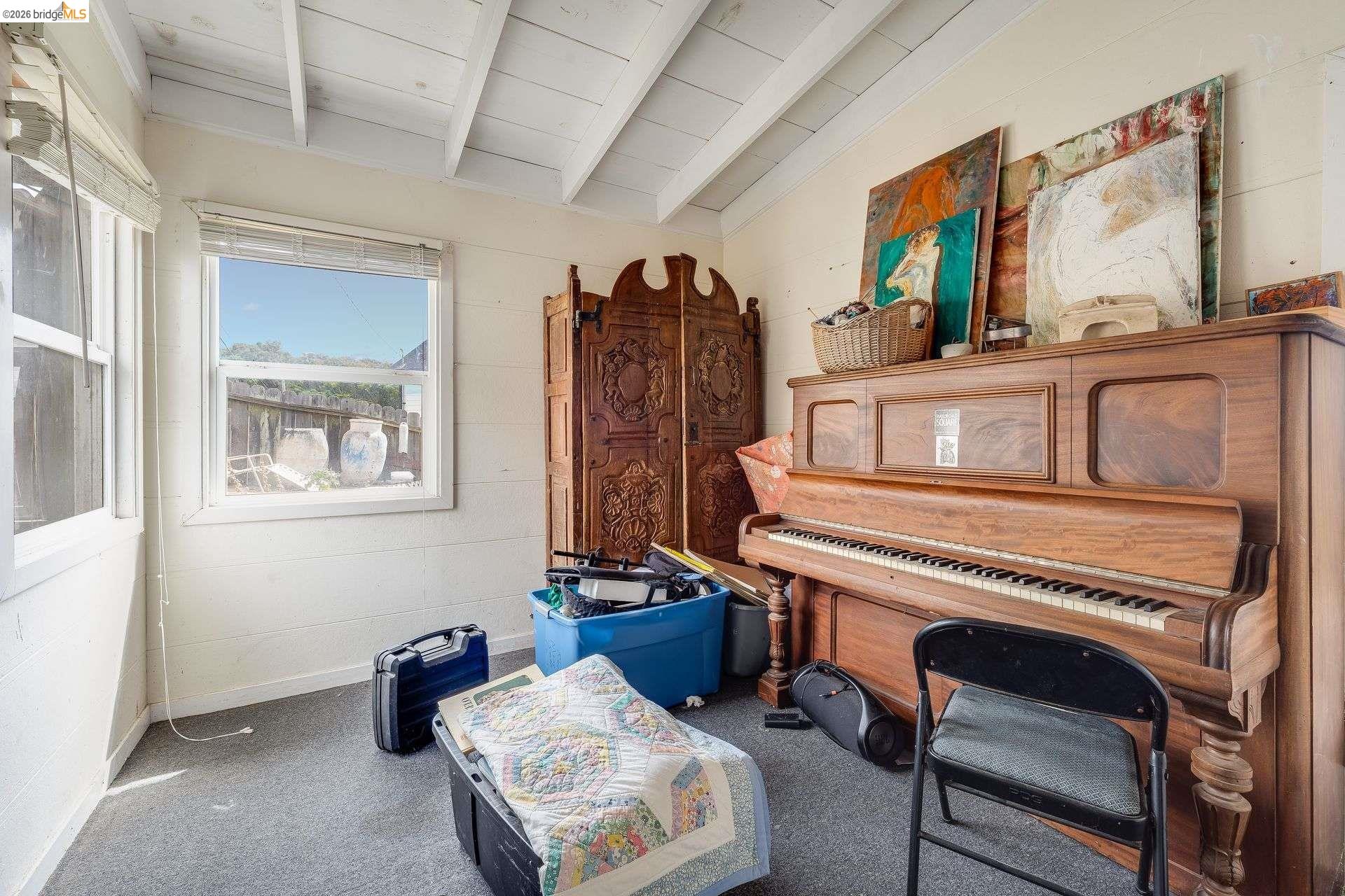Detail Gallery Image 10 of 26 For 4 Beach Ave, Dillon Beach,  CA 94929 - 2 Beds | 2 Baths