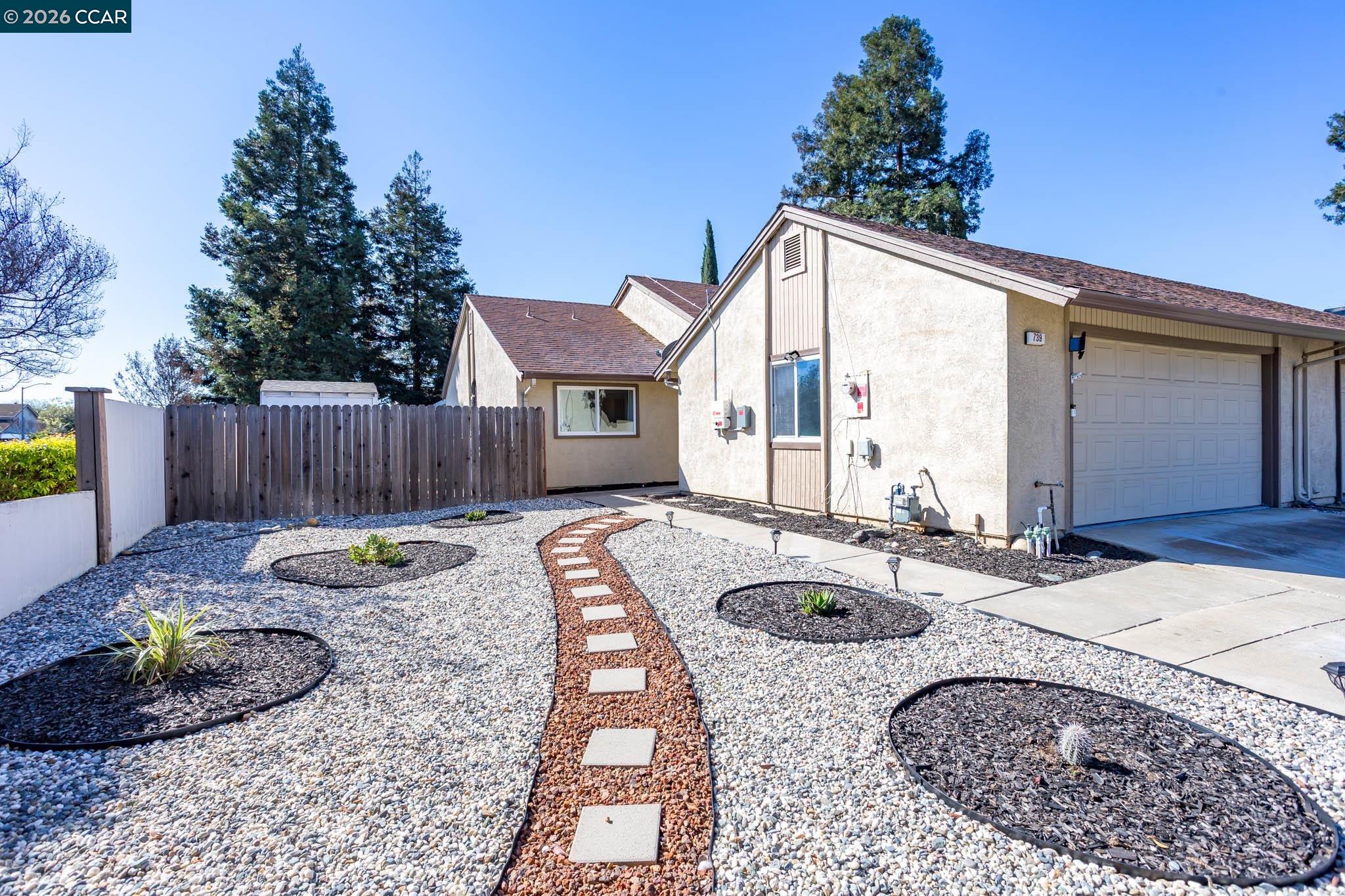 Front Image Thumbnail for CC41125959